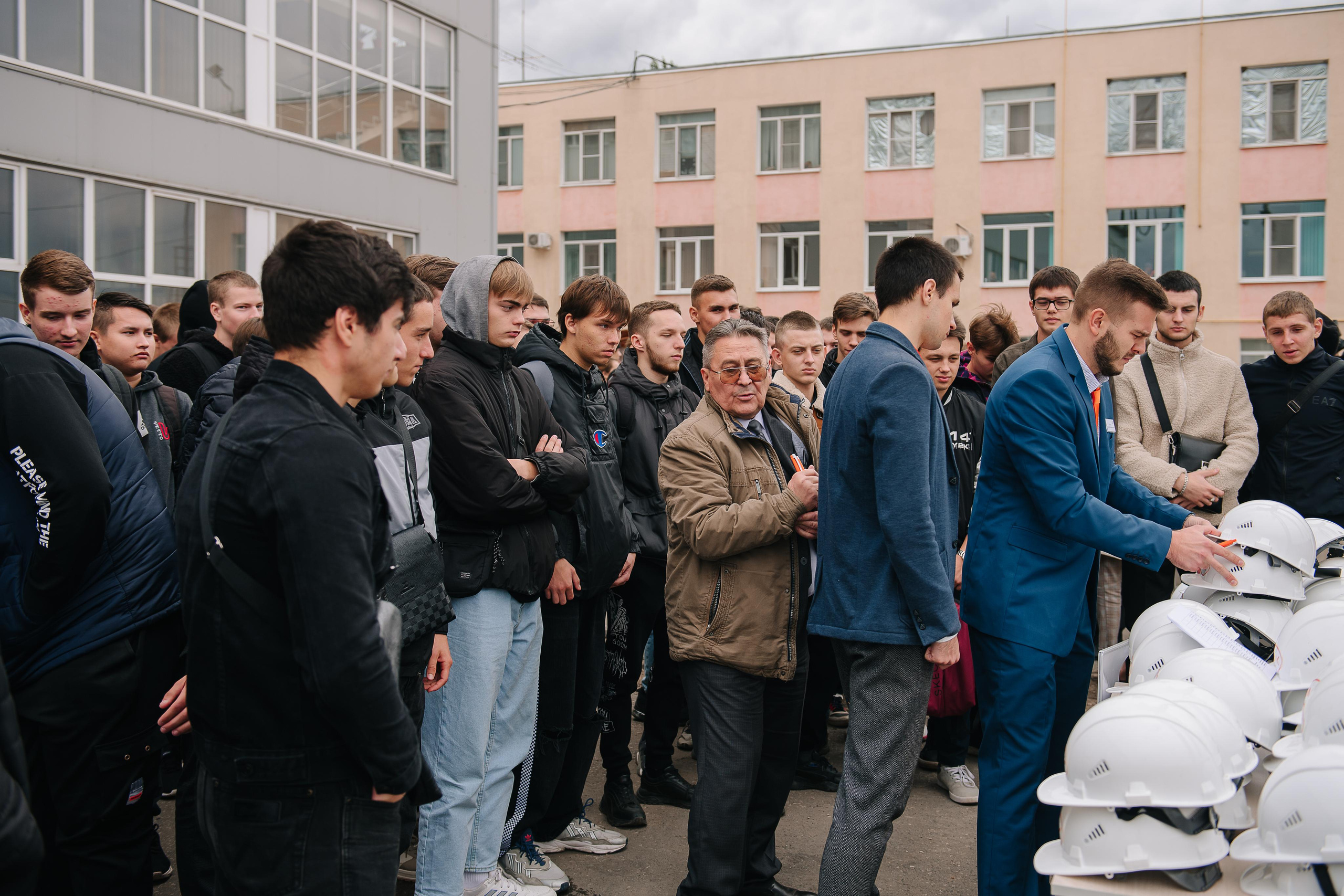 День открытых дверей на Саратовском арматурном заводе. Фотограф Валерия Голубева (Миронова)