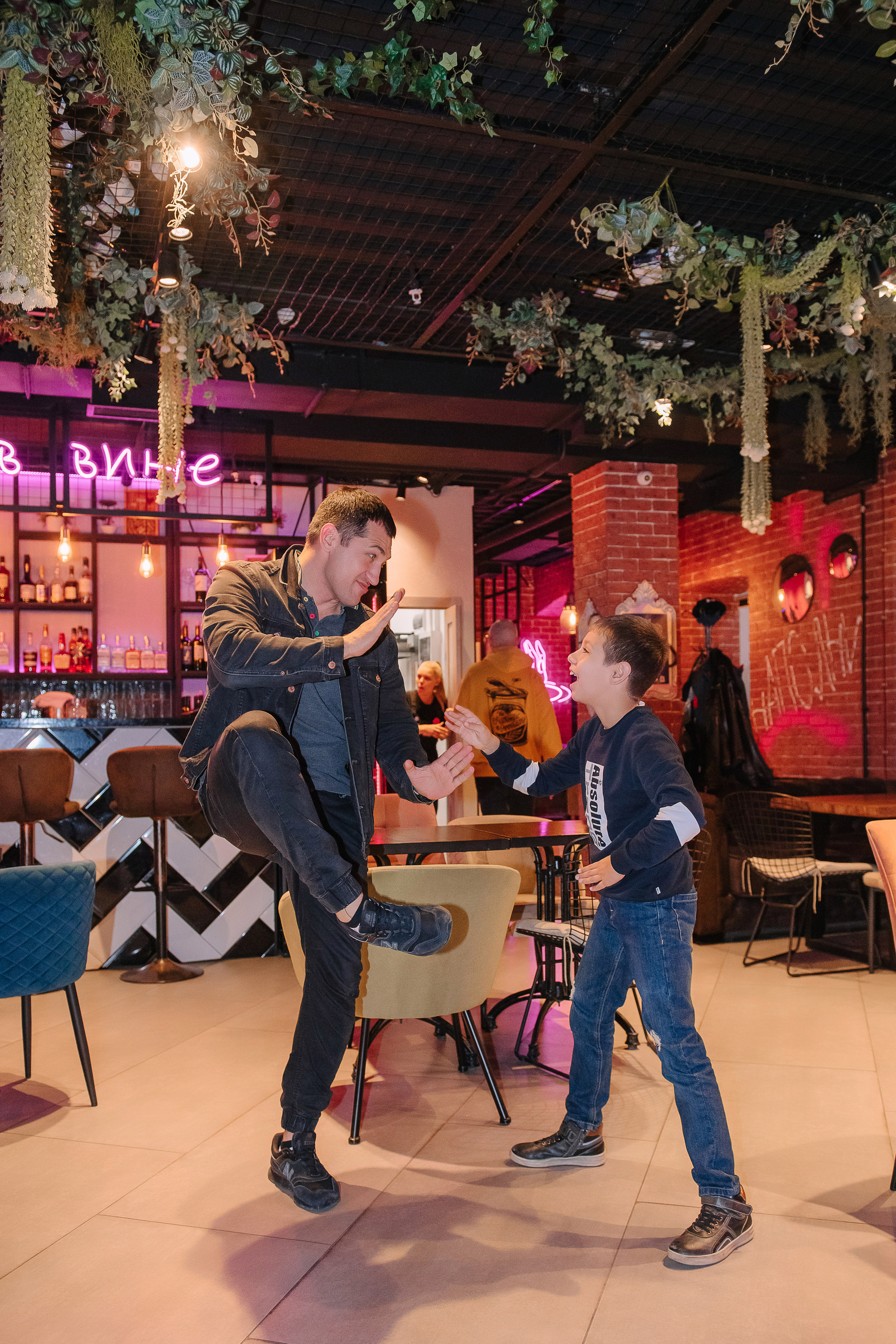 Гастродвор. Детский мастер-класс по приготовлению хот-догов🌭. Фотограф Валерия Голубева (Миронова)