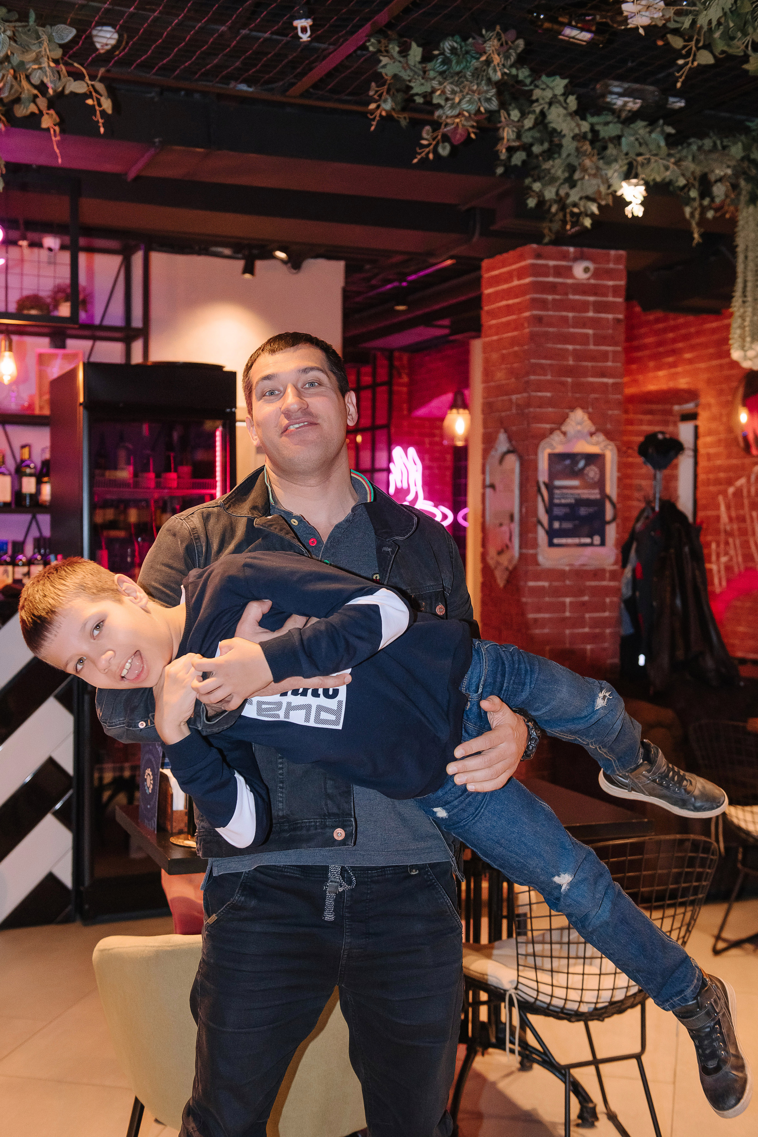 Гастродвор. Детский мастер-класс по приготовлению хот-догов🌭. Фотограф Валерия Голубева (Миронова)