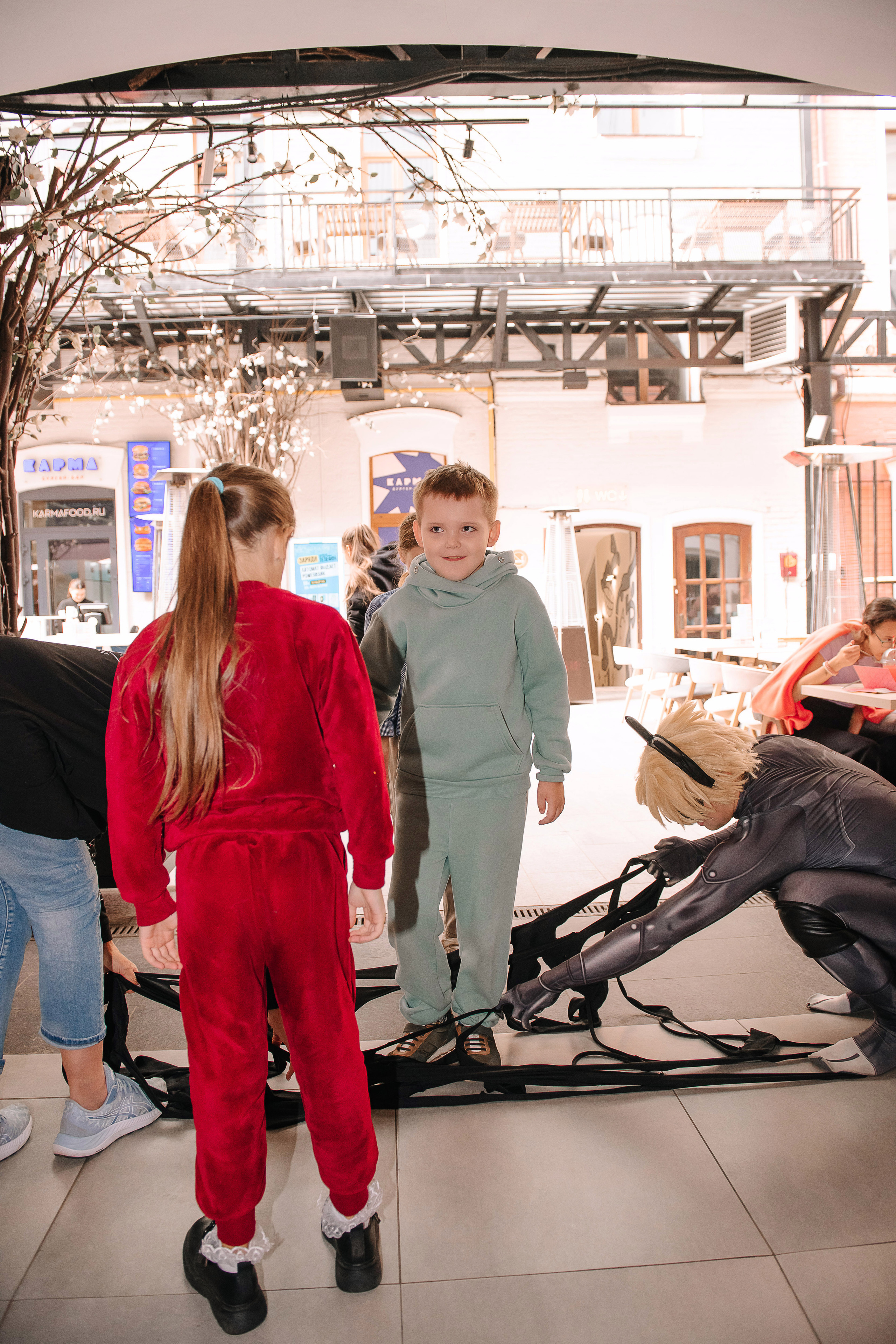 Гастродвор. Детский мастер-класс по приготовлению хот-догов🌭. Фотограф Валерия Голубева (Миронова)