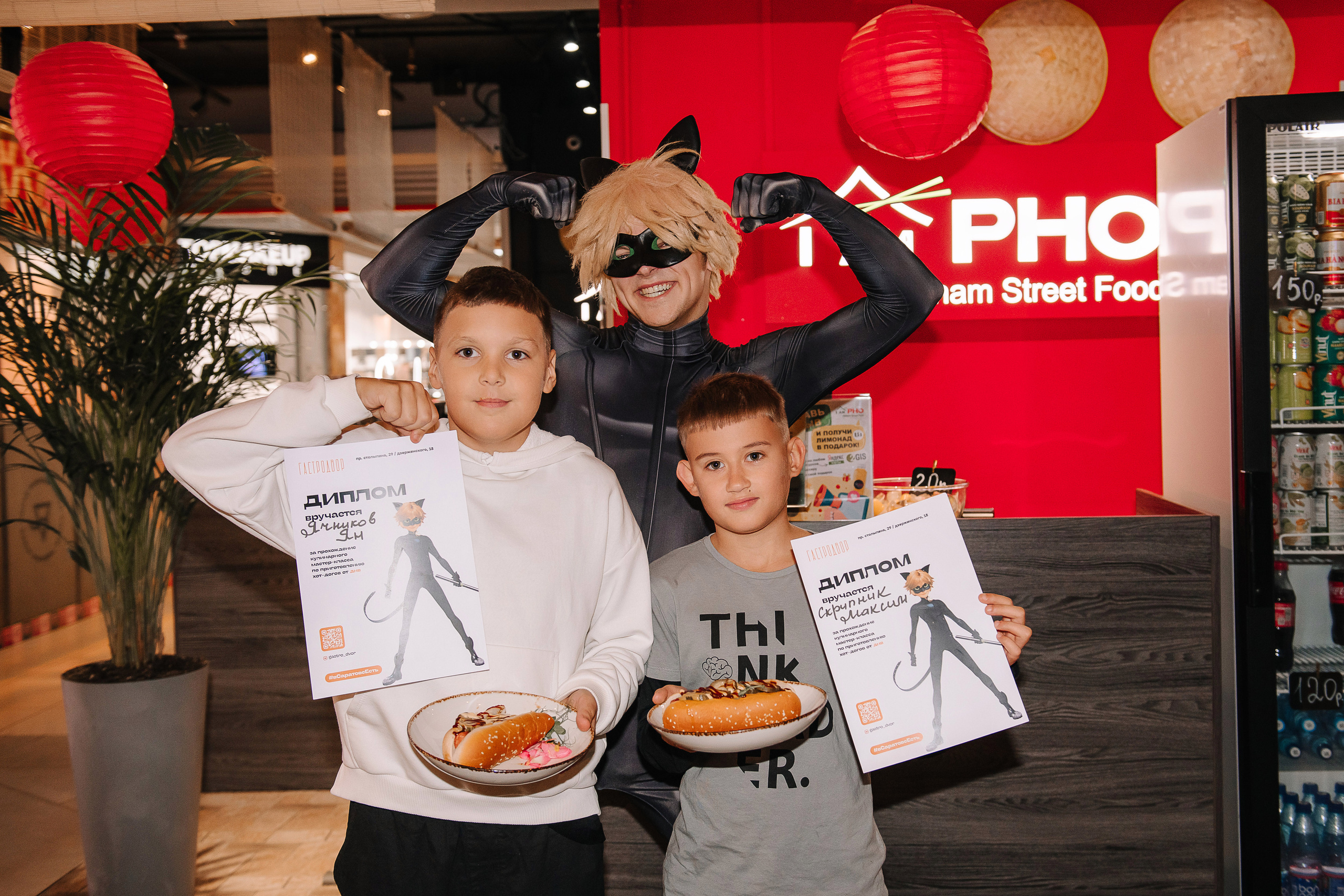 Гастродвор. Детский мастер-класс по приготовлению хот-догов🌭. Фотограф Валерия Голубева (Миронова)