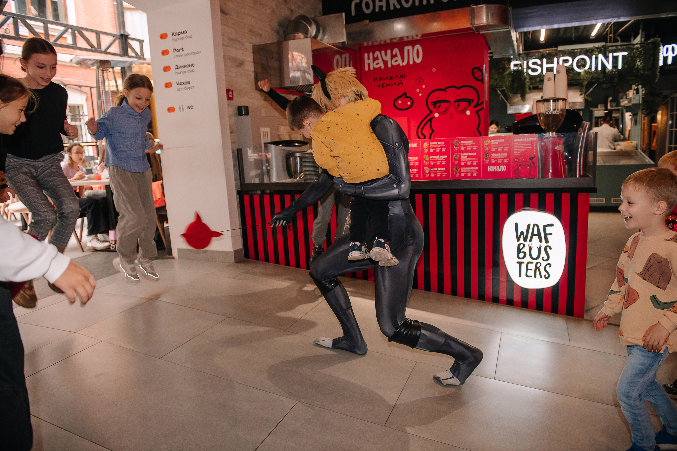 Гастродвор. Детский мастер-класс по приготовлению хот-догов🌭. Фотограф Валерия Голубева (Миронова)