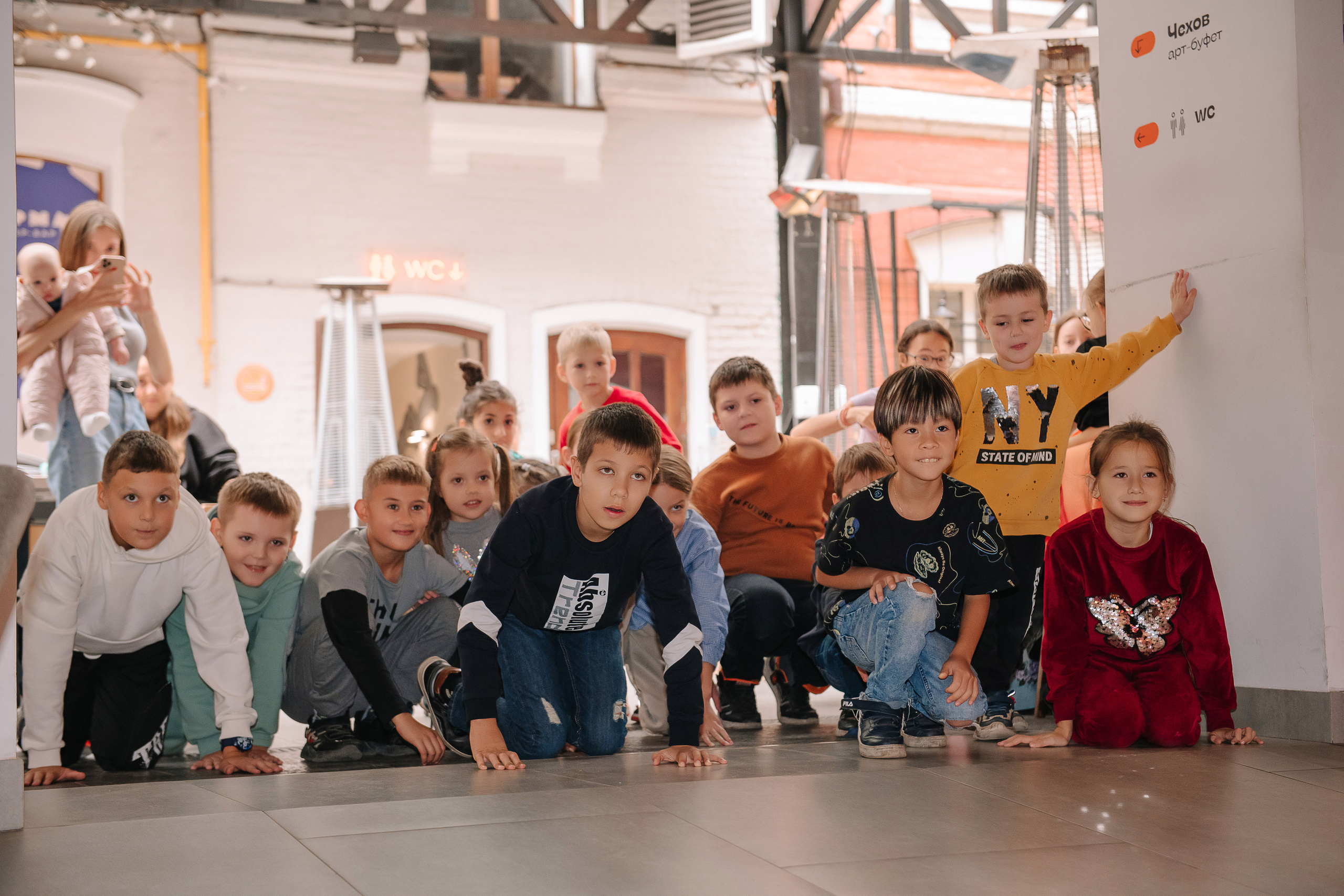 Гастродвор. Детский мастер-класс по приготовлению хот-догов🌭. Фотограф Валерия Голубева (Миронова)