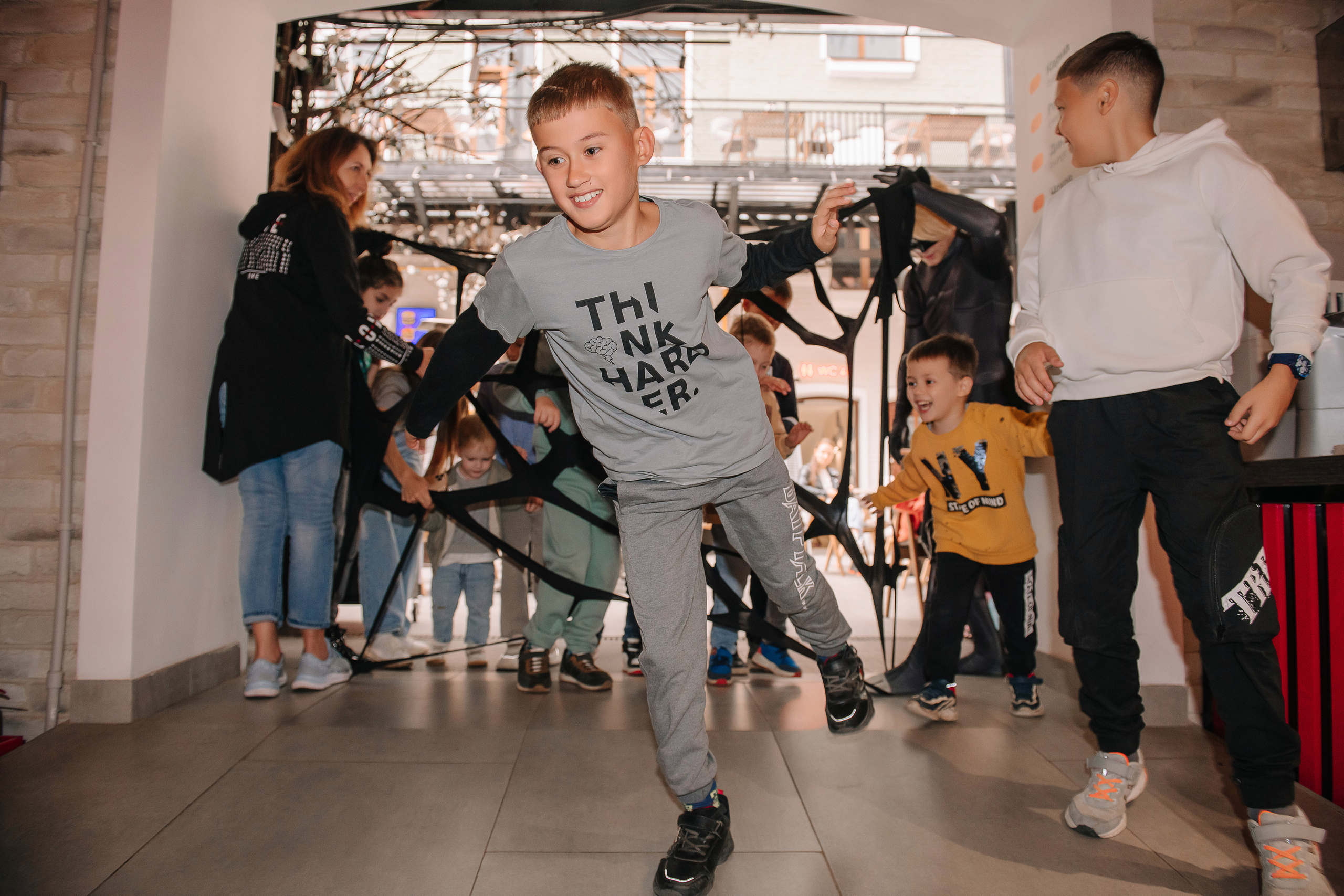 Гастродвор. Детский мастер-класс по приготовлению хот-догов🌭. Фотограф Валерия Голубева (Миронова)