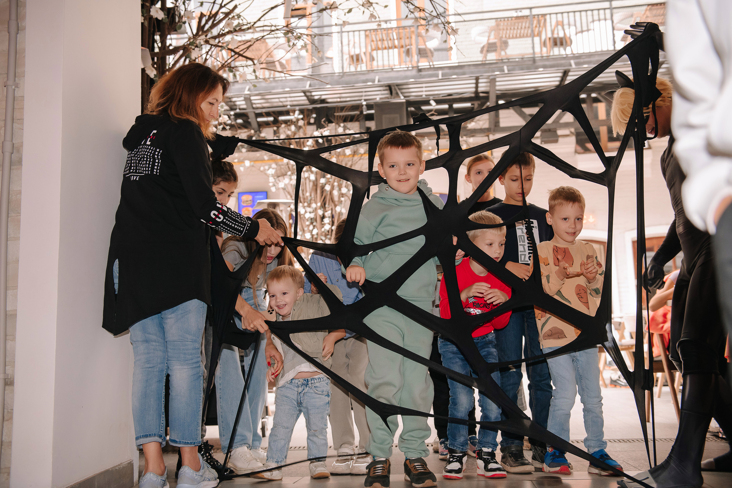 Гастродвор. Детский мастер-класс по приготовлению хот-догов🌭. Фотограф Валерия Голубева (Миронова)
