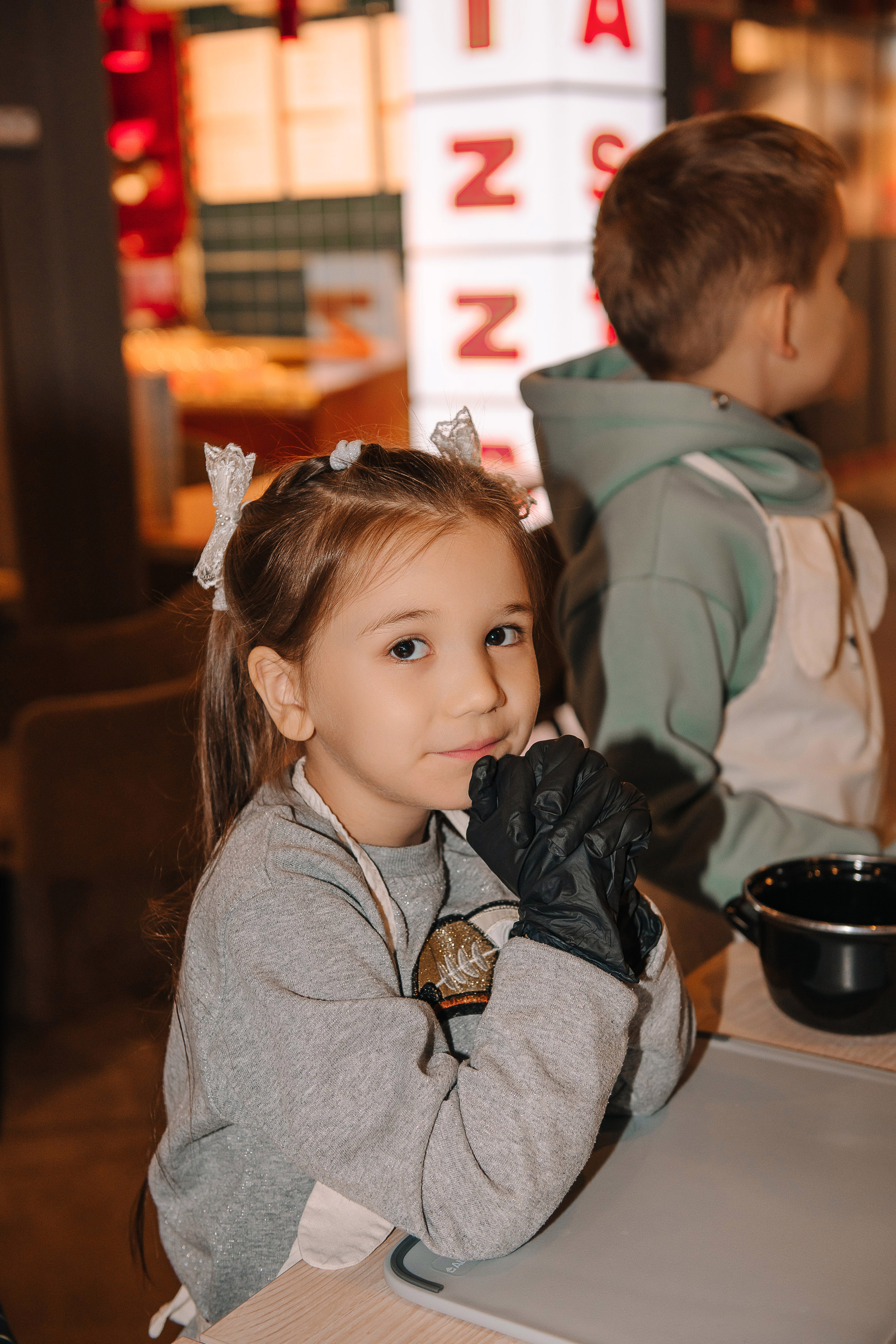 Гастродвор. Детский мастер-класс по приготовлению хот-догов🌭. Фотограф Валерия Голубева (Миронова)