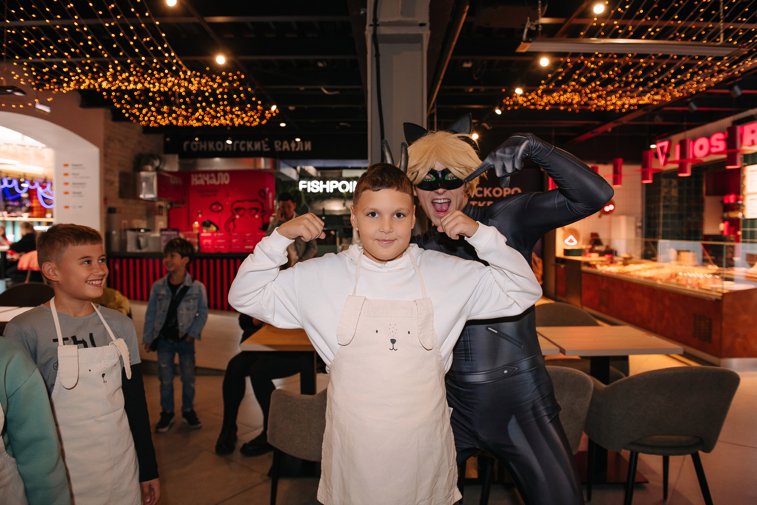 Гастродвор. Детский мастер-класс по приготовлению хот-догов🌭. Фотограф Валерия Голубева (Миронова)