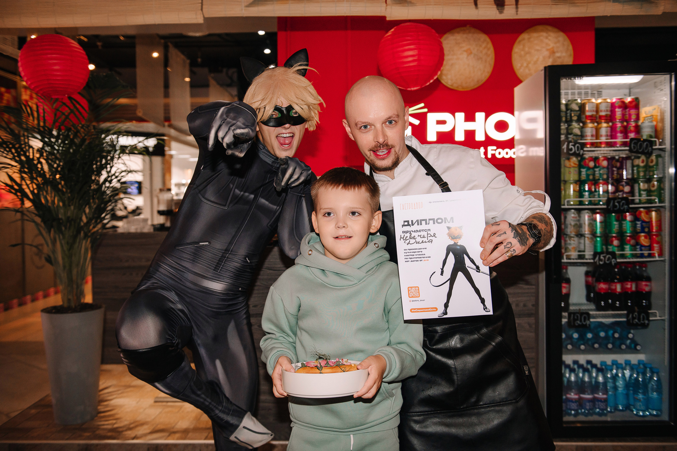 Гастродвор. Детский мастер-класс по приготовлению хот-догов🌭. Фотограф Валерия Голубева (Миронова)