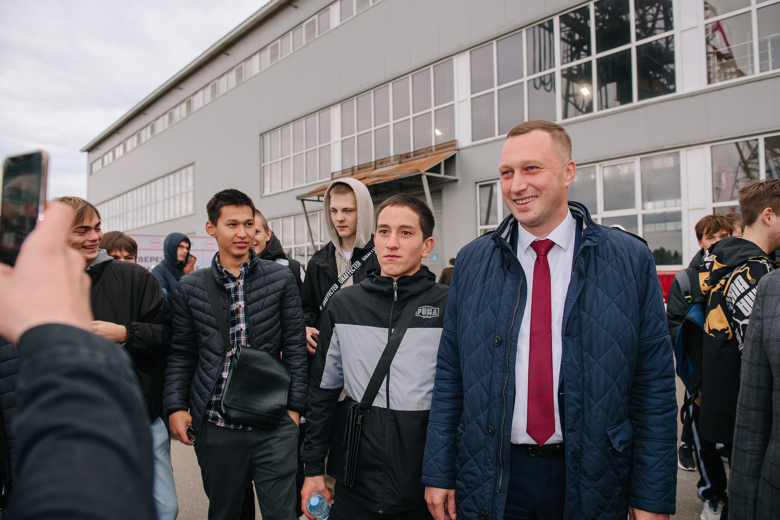 День открытых дверей на Саратовском арматурном заводе. Фотограф Валерия Голубева (Миронова)