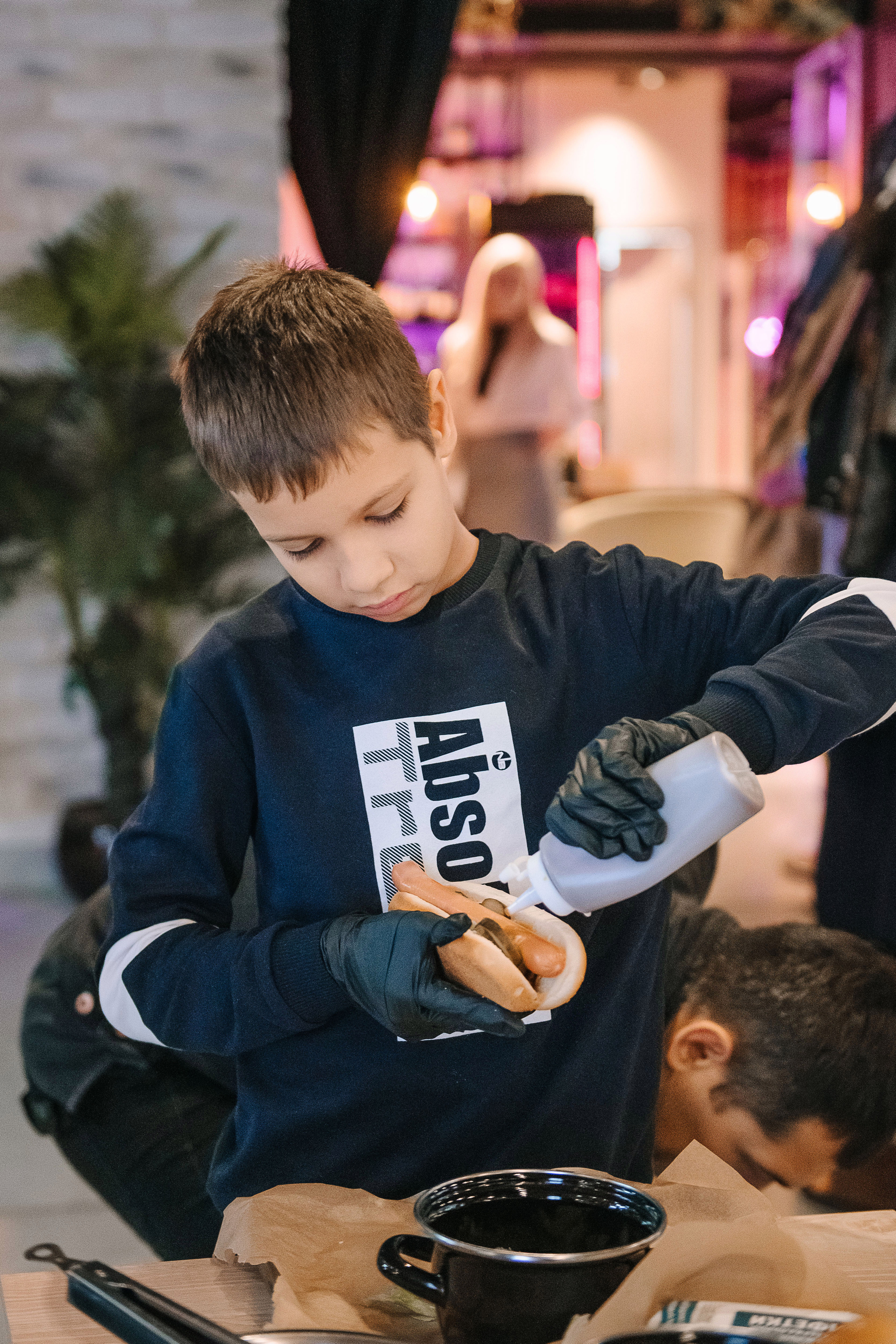 Гастродвор. Детский мастер-класс по приготовлению хот-догов🌭. Фотограф Валерия Голубева (Миронова)