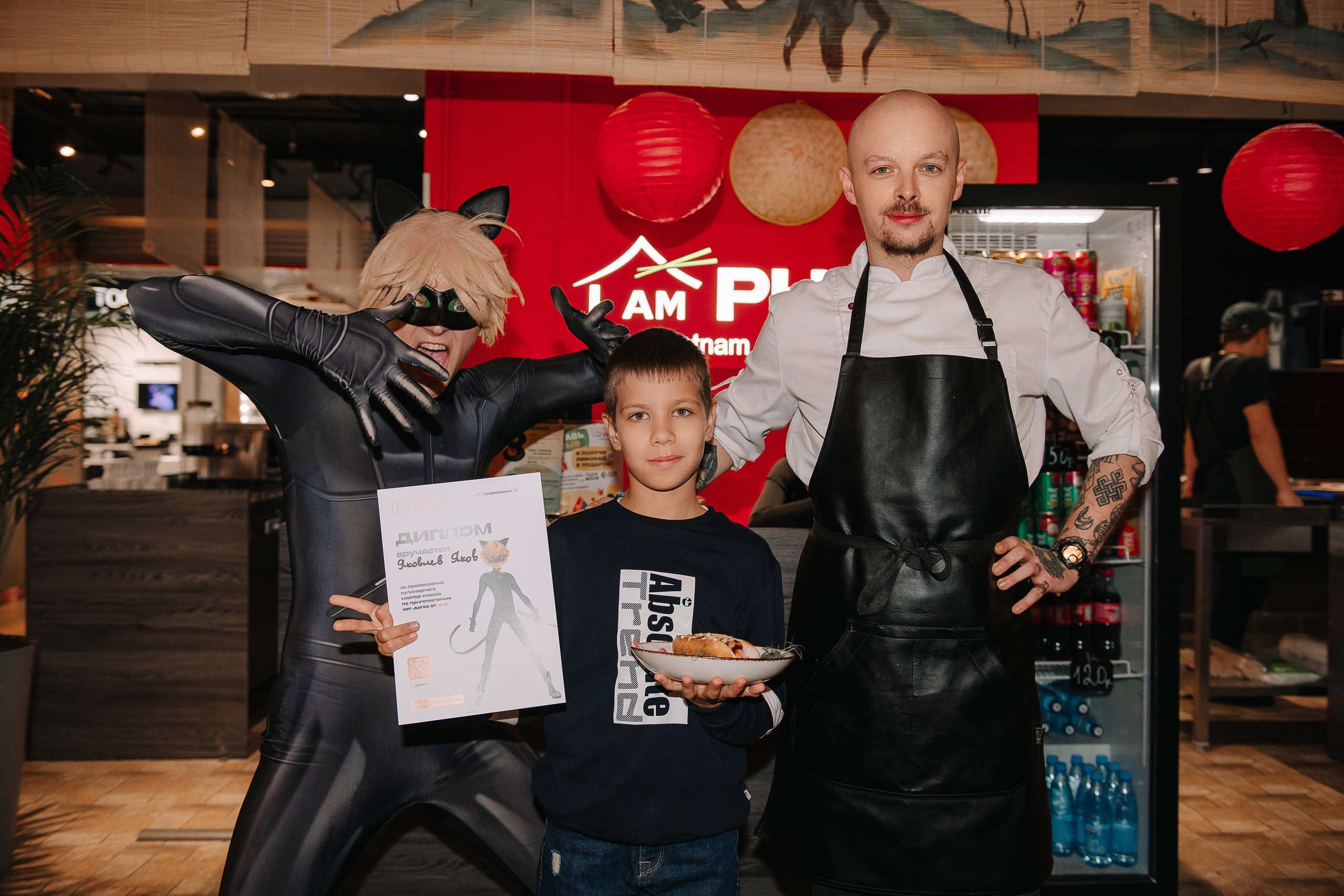 Гастродвор. Детский мастер-класс по приготовлению хот-догов🌭. Фотограф Валерия Голубева (Миронова)