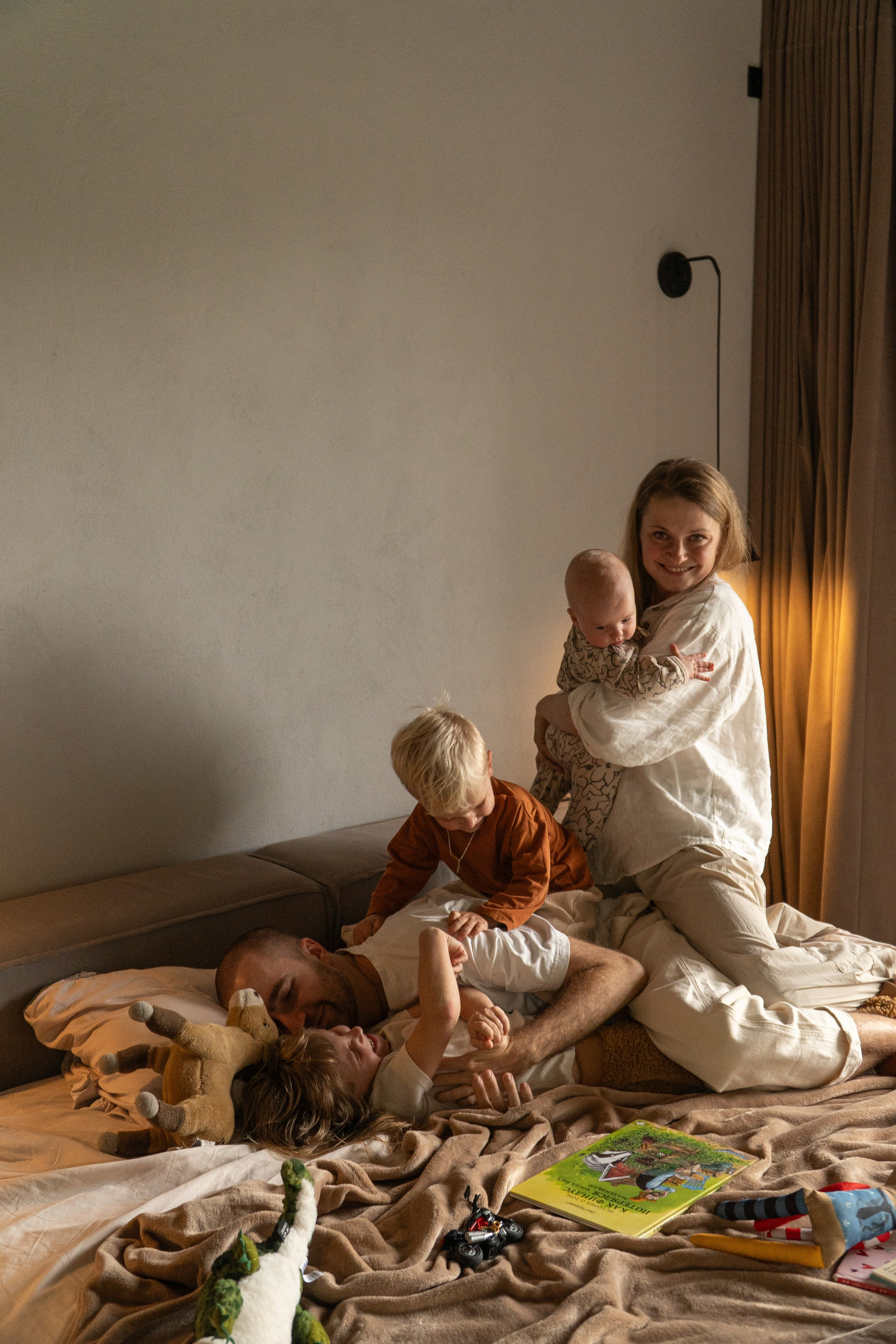 Olga and Family. Wedding Photographer in Barcelona and Medellin