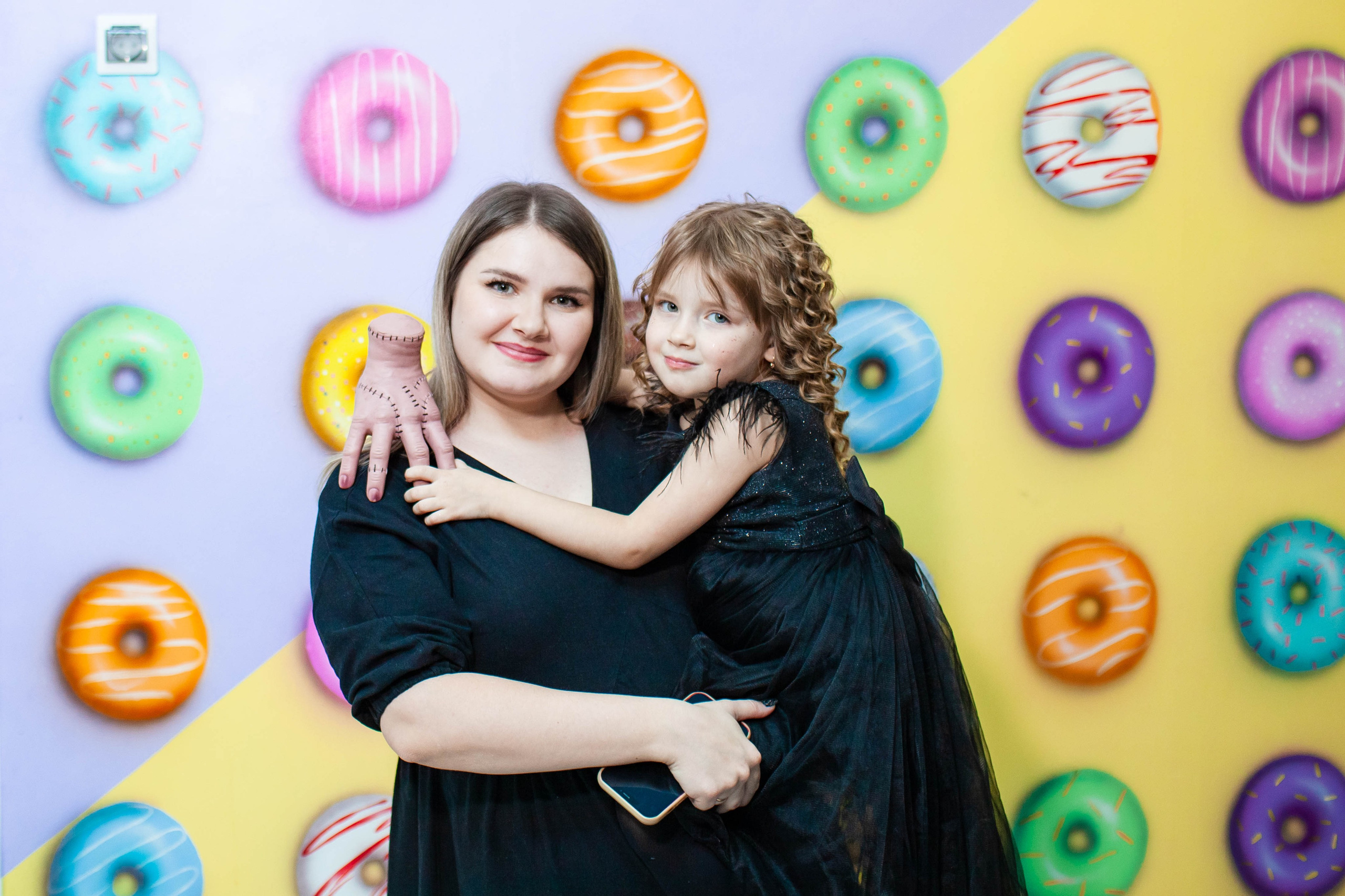 День Рождения Анечки в стиле Уэнсдей. Детский и семейный фотограф в Санкт-Петербурге Елизавета Сорокина