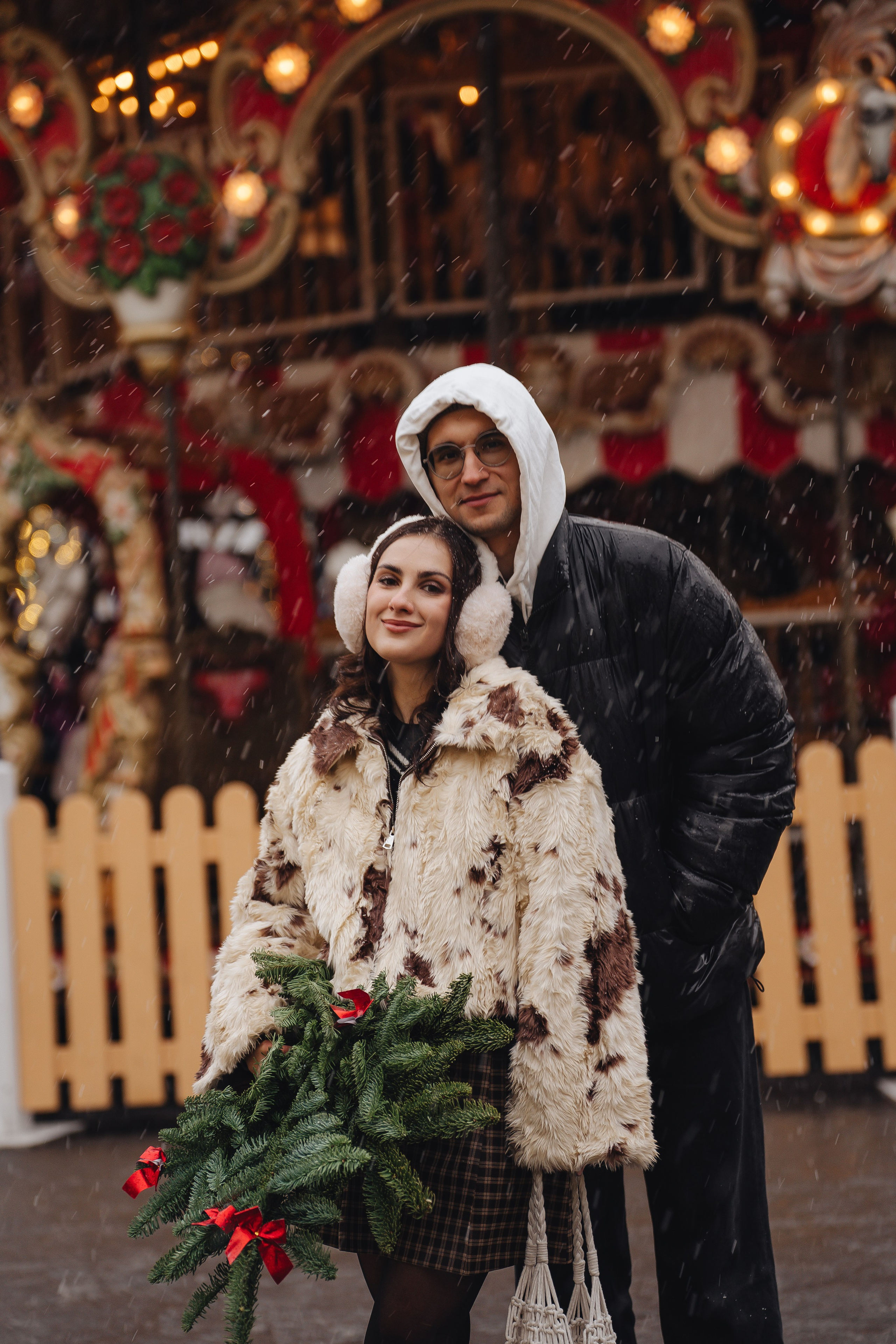 ПРОГУЛКА НА МАНЕЖНОЙ ПЛОЩАДИ ДЛЯ ДЕВУШКИ ПЕРЕД НОВЫМ ГОДОМ (НОВОГОДНЯЯ ФОТОСЕССИИЯ НА МАНЕЖНОЙ ПЛОЩАДИ). Профессиональный фотограф, Санкт-Петербург — Виктория Богомолова