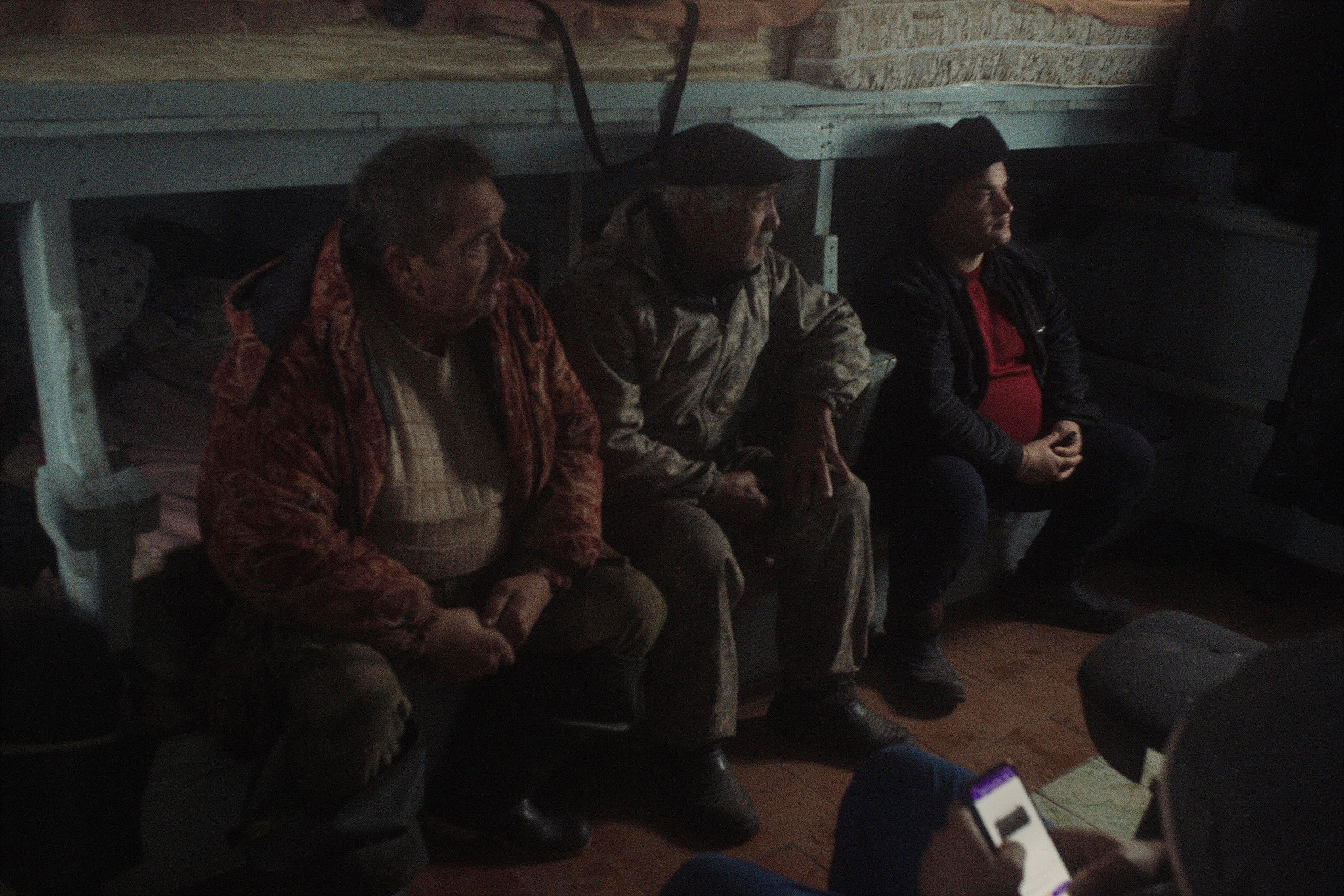 There are normal living conditions inside a longboat: a stove, a kitchen, a TV, beds in two tiers. There’s also a more or less stable mobile connection. But life on the tone is harsh, with 12-hour shifts, physical activity, difficult weather conditions, unloading and loading of the catch, strict reporting on documents