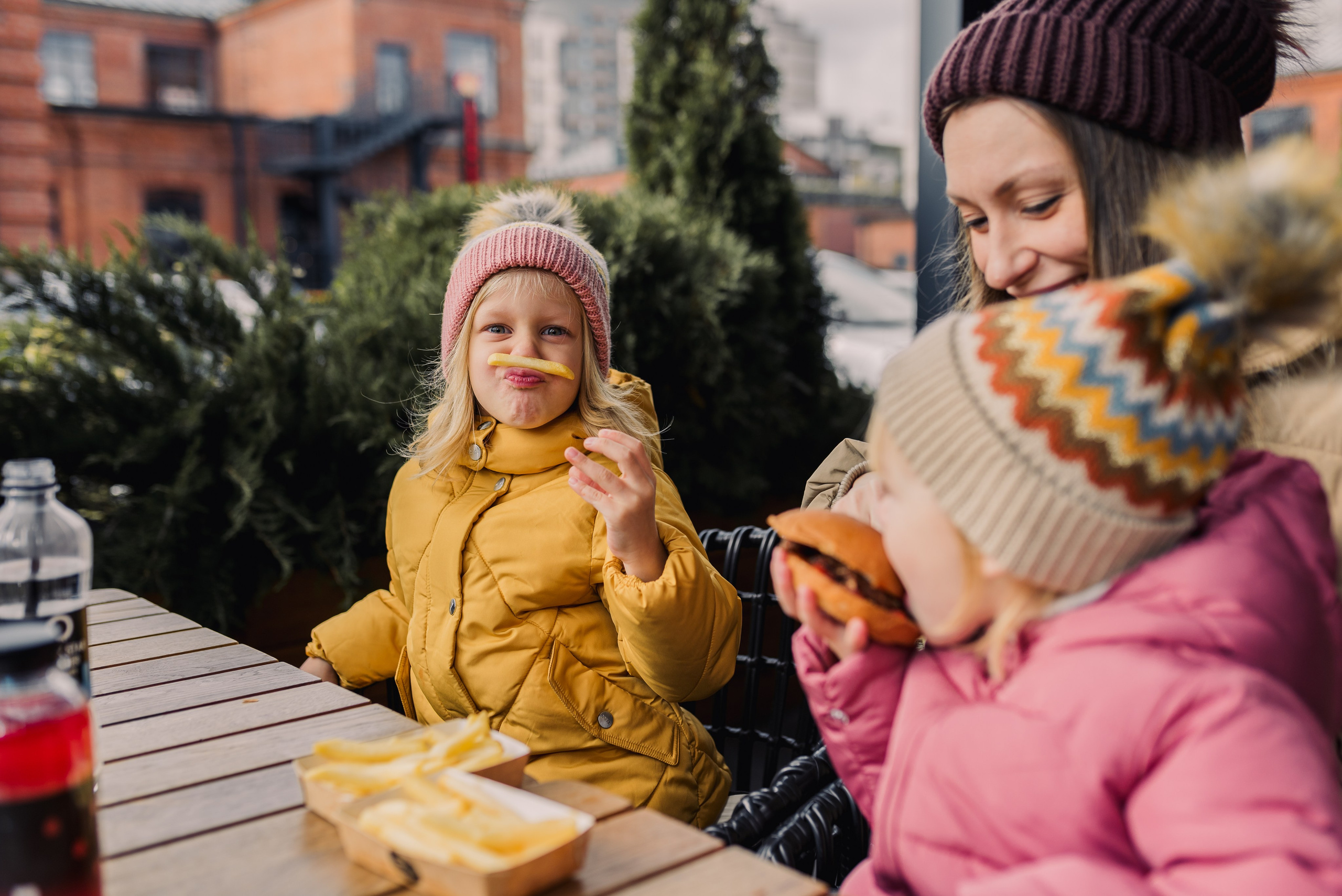 Прогулочная фотосессия в городе в стиле Lifestyle. Контент-фотограф в Москве Хныкина Лена