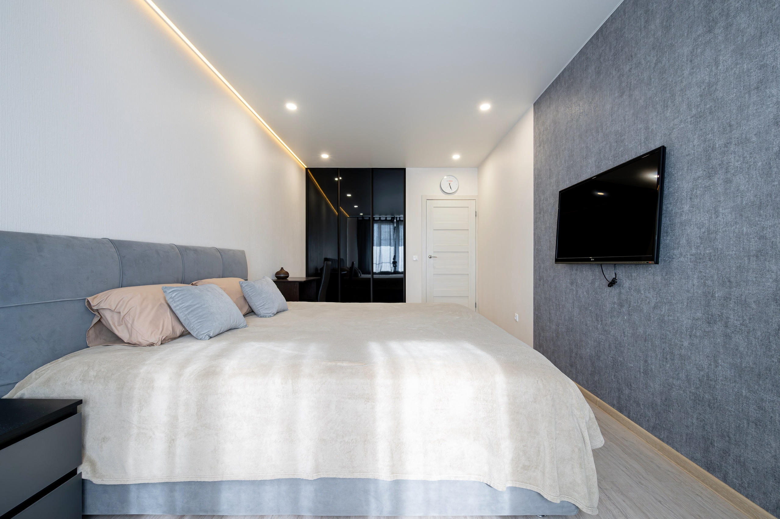 Квартира под суточную аренду на ул. Тамбасова. Интерьерный фотограф. Фото- видеосъемка недвижимости Санкт-Петербург