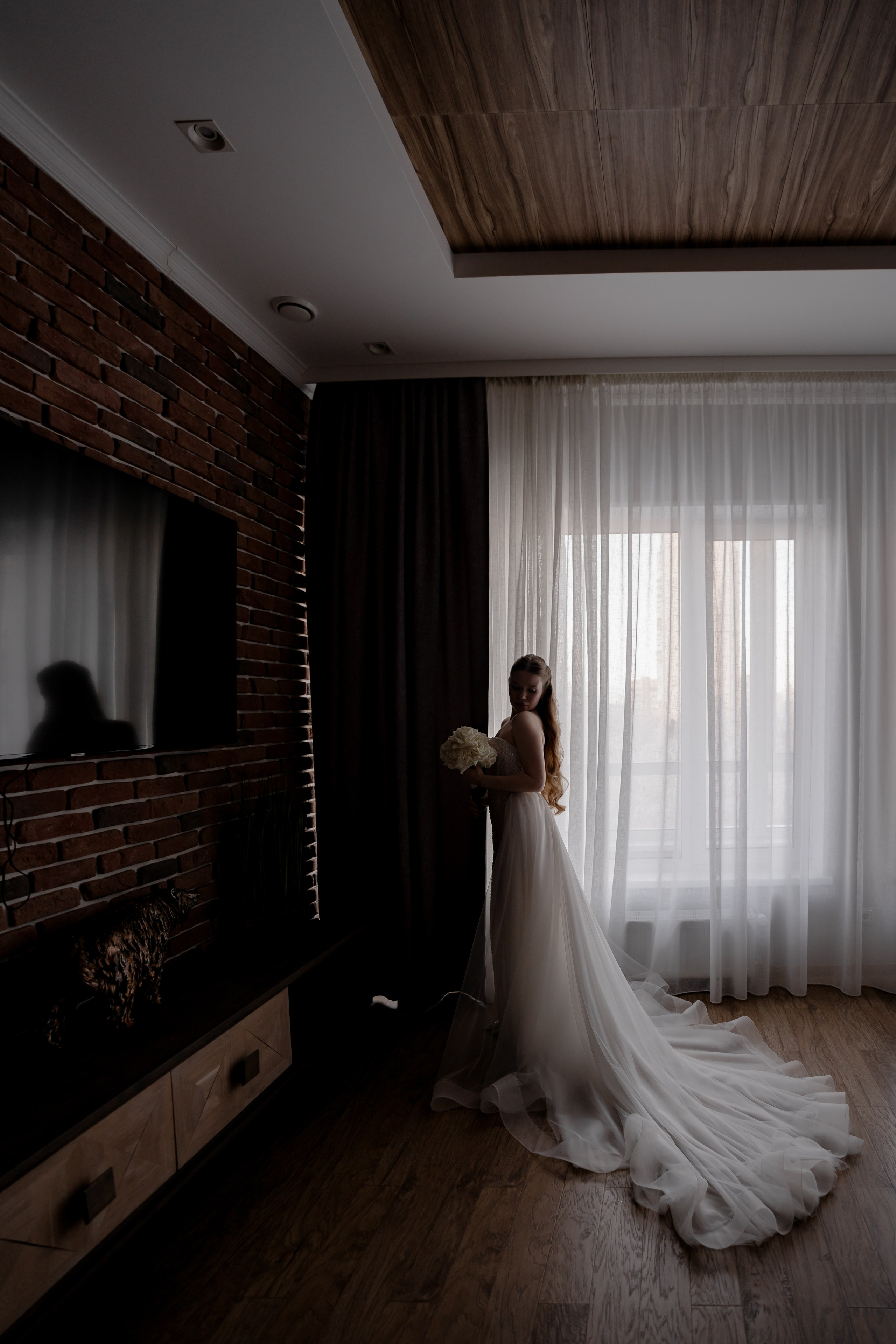 СВАДЕБНАЯ СЬЕМКА СБОРОВ В ОТЕЛЕ И ВЫЕЗД НА ЦЕРЕМОНИЮ (СНЯТО В СИБИРЕ В НИЖНЕВАРТОВСКЕ)М. Профессиональный фотограф, Санкт-Петербург — Виктория Богомолова