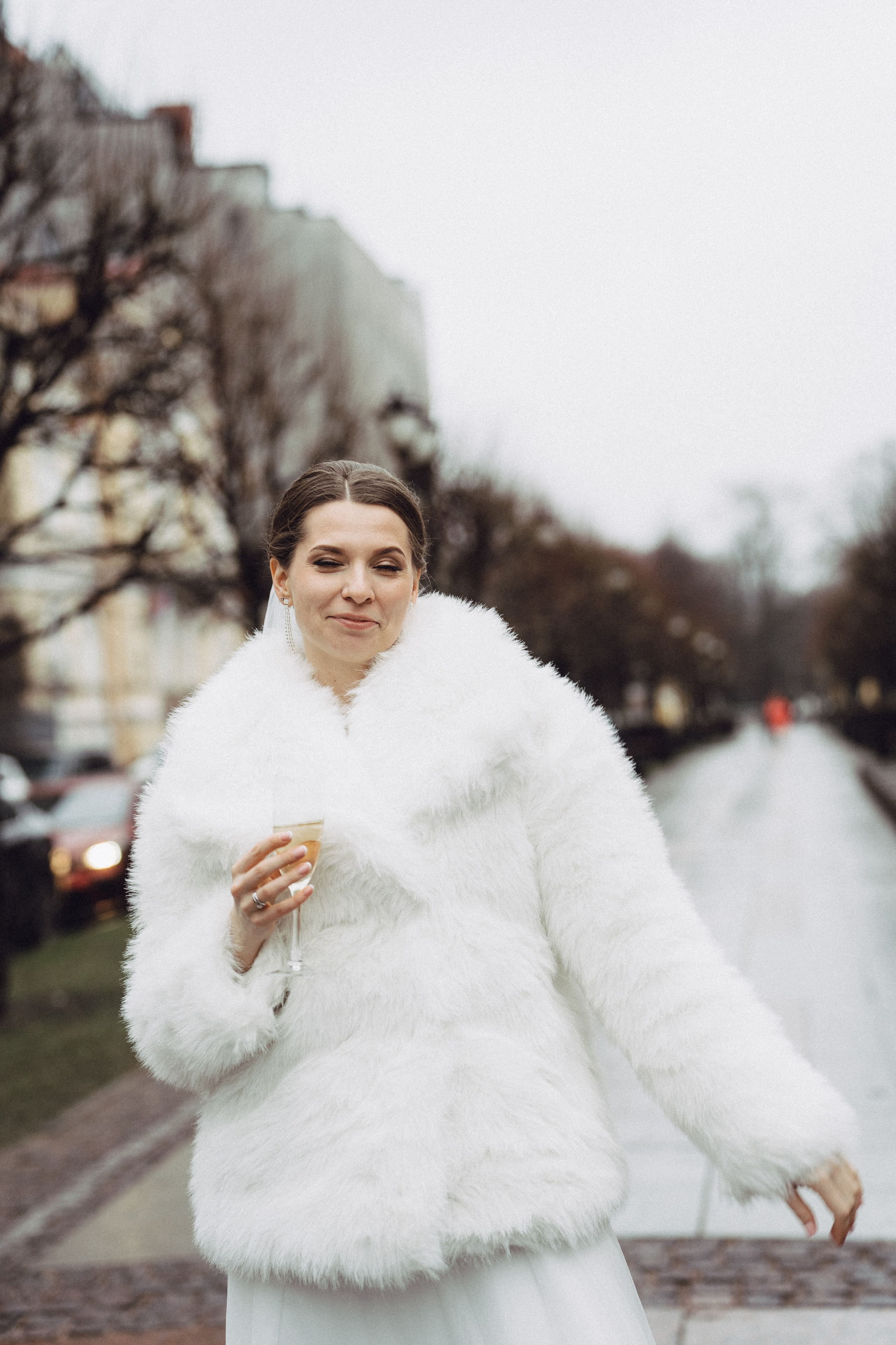 СВАДЕБНАЯ СЬЕМКА ВО ВТОРОМ ДВОРЦЕ (ДЕКАБРЬ) ТАКЖЕ СЬЕМКА В СТУДИИ НА ЧЕРНЫШЕВСКОЙ. Профессиональный фотограф, Санкт-Петербург — Виктория Богомолова