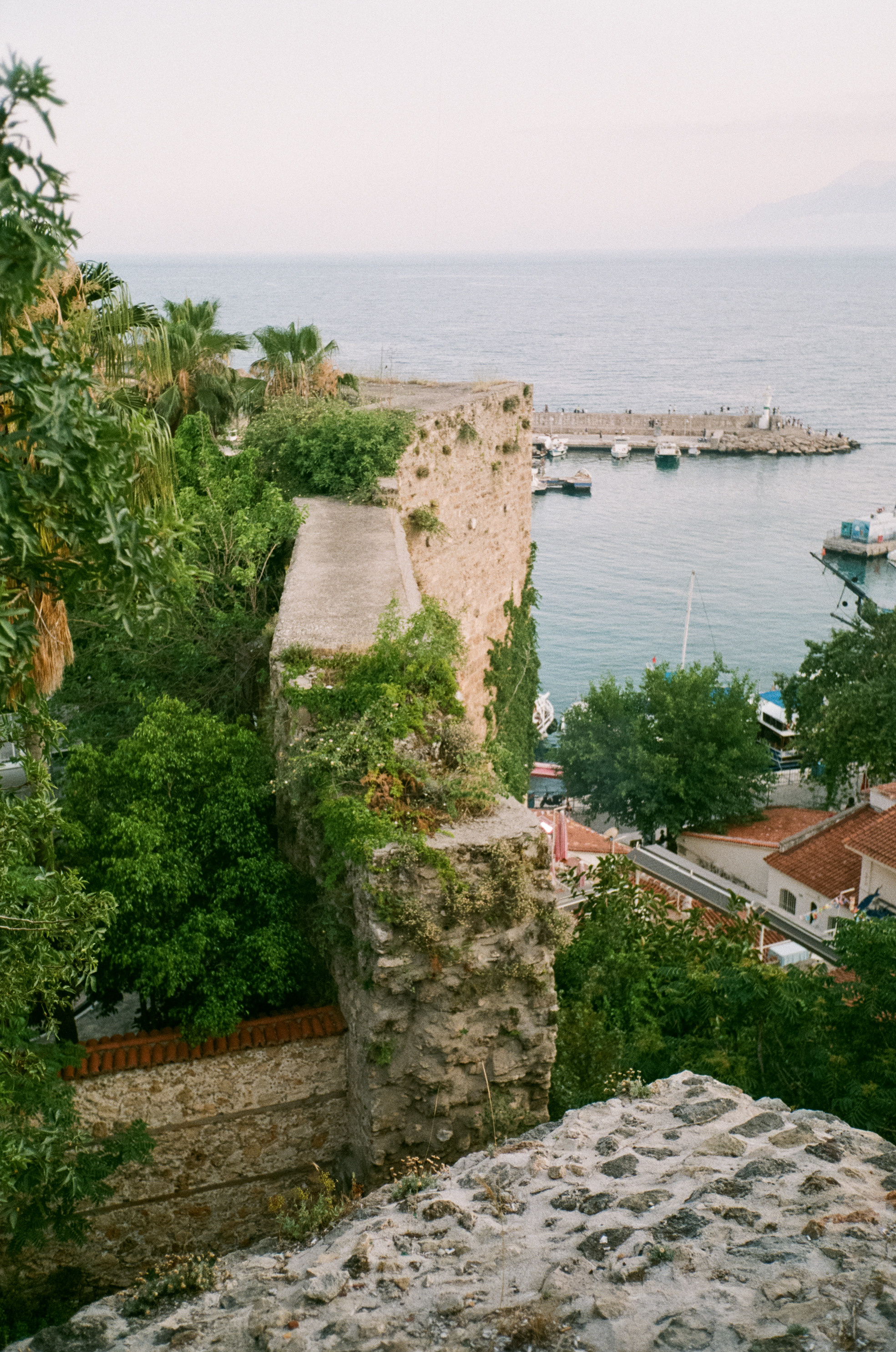 Смотровая площадка, виды на город и порт Калеичи. Фотограф-документалист Мария Осокина