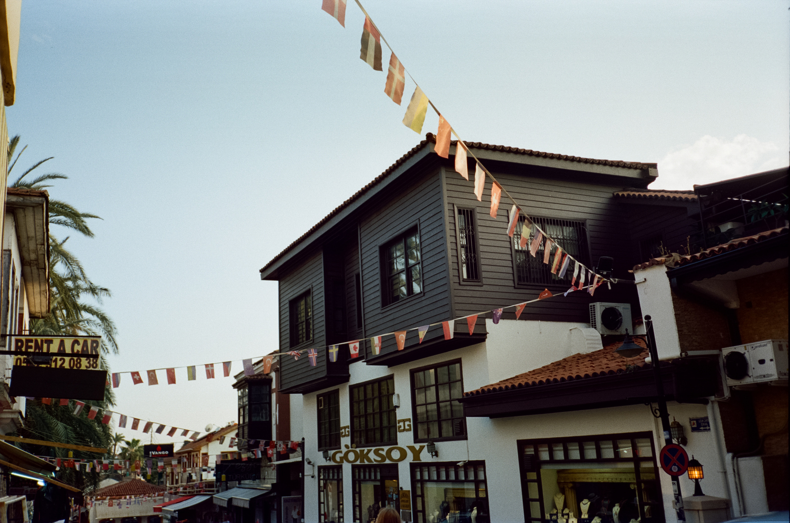 Атмосфера старого города, улочки и кафе Калеичи. Фотограф-документалист Мария Осокина