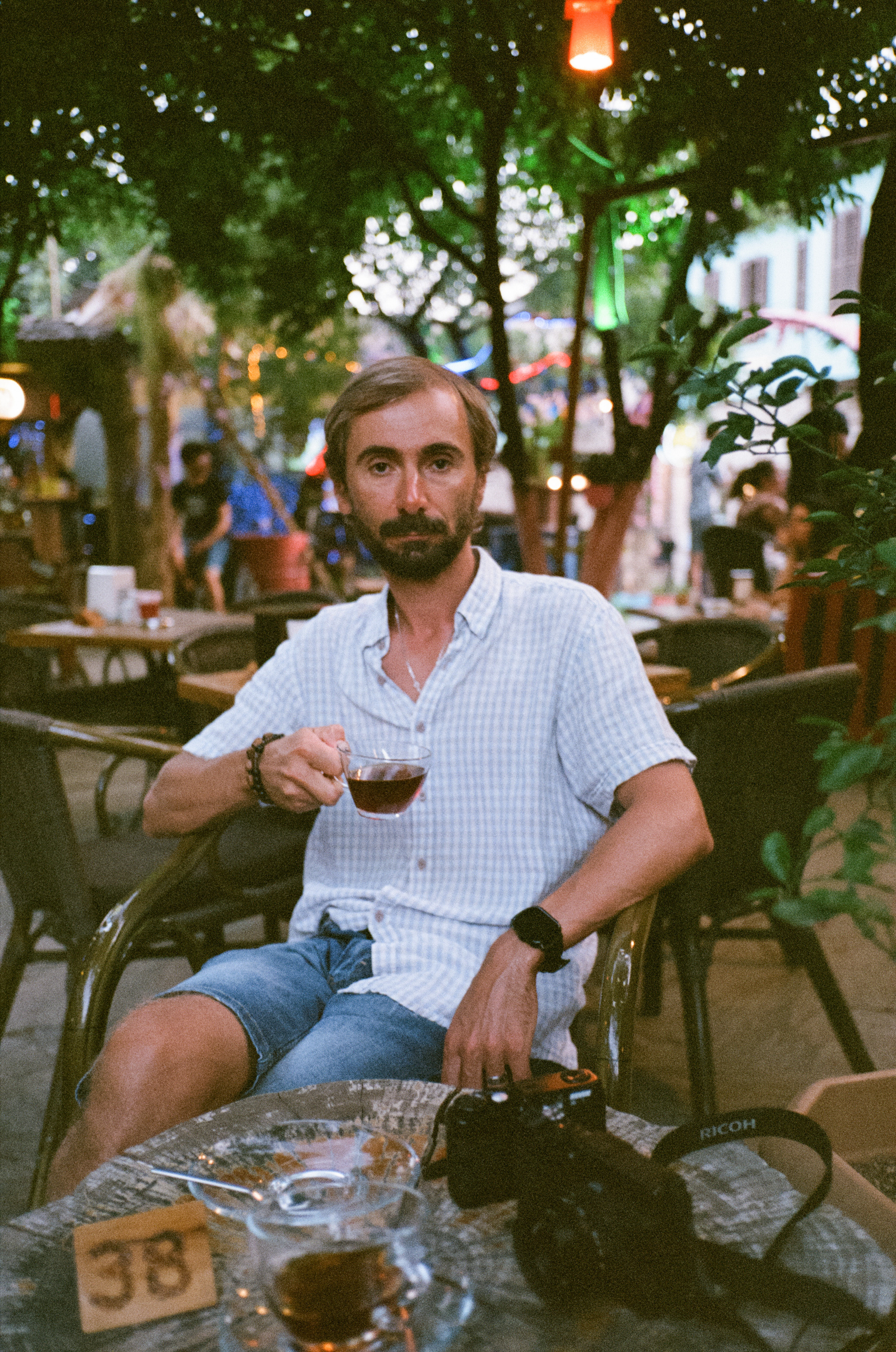 Аллея зонтиков и ночная Марина старого города. Фотограф-документалист Мария Осокина