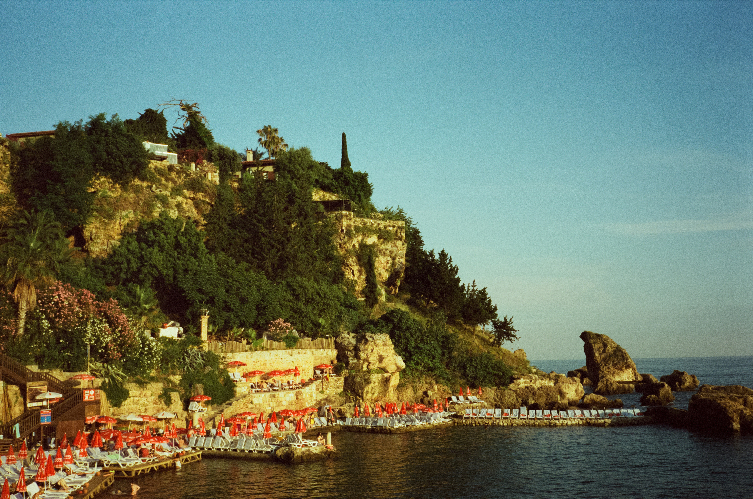 Порт Калеичи, улочки старого города и пляж Мермерли. Фотограф-документалист Мария Осокина