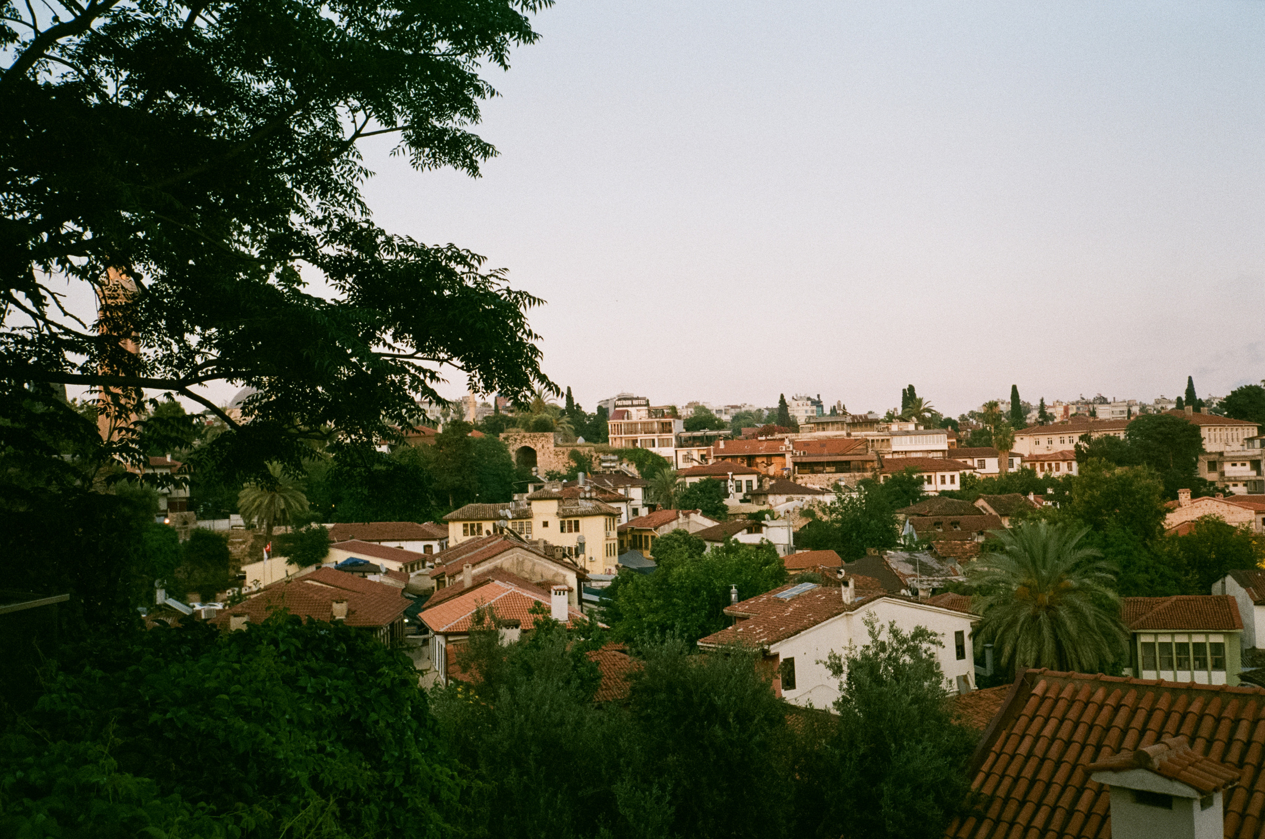 Смотровая площадка, виды на город и порт Калеичи. Фотограф-документалист Мария Осокина
