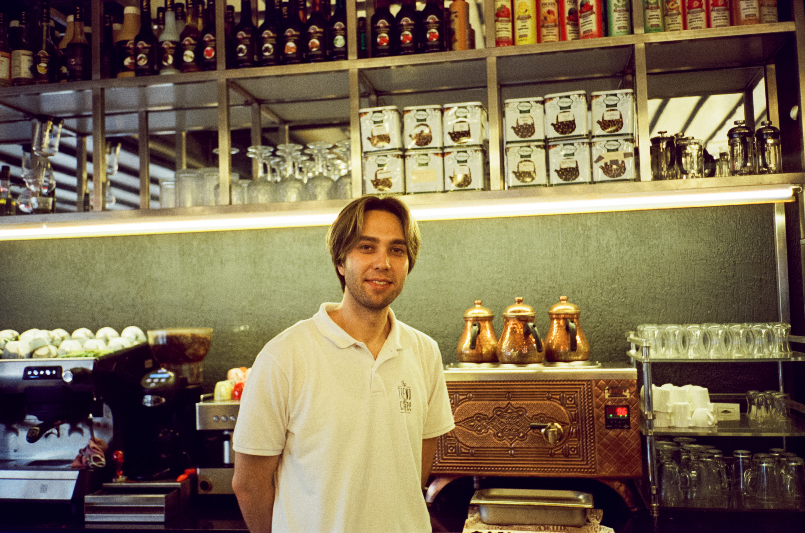 Рассвет и утро на пляже, кафе Trend Coffee и вечерняя набережная. Фотограф-документалист Мария Осокина