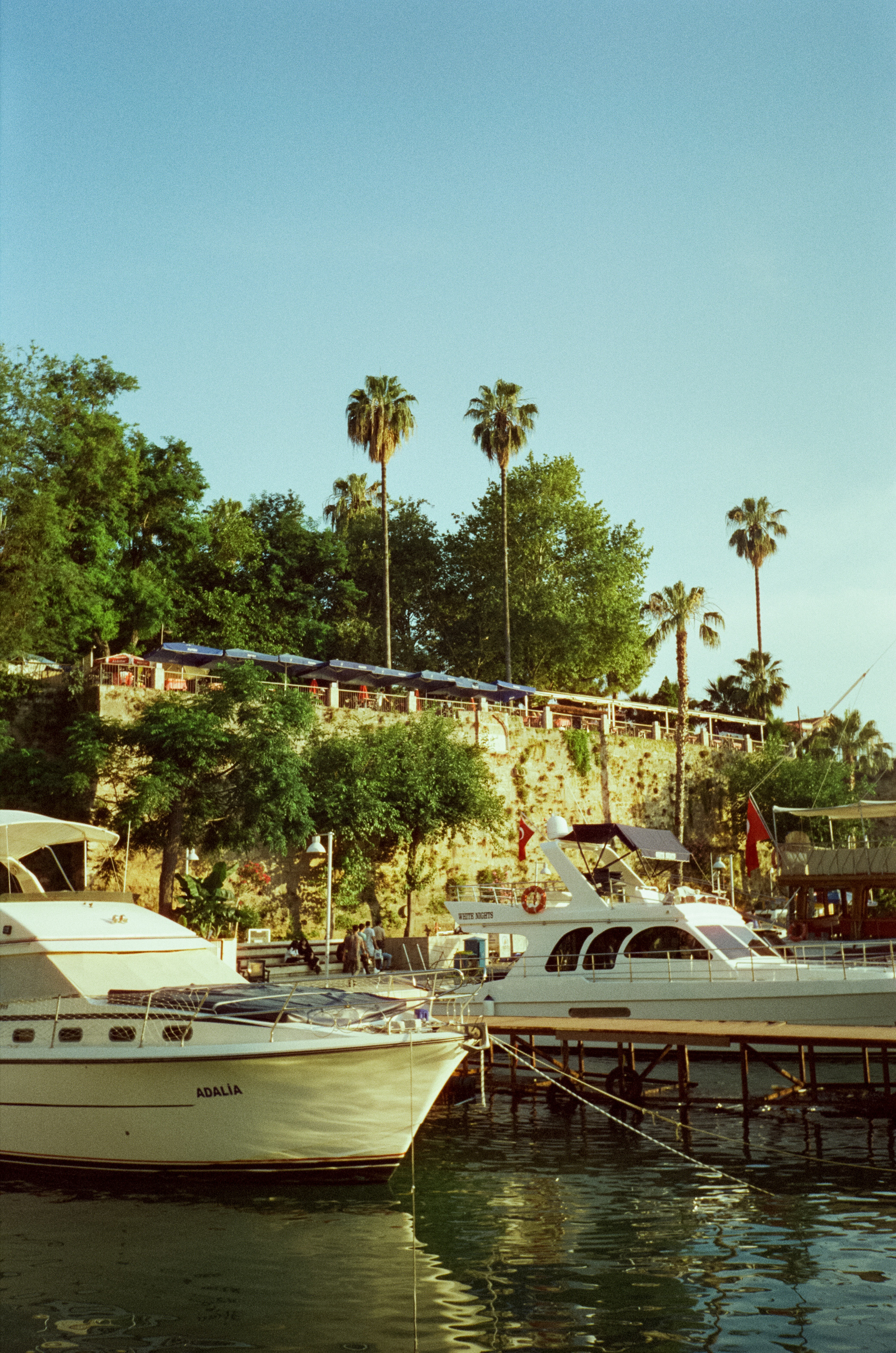 Порт Калеичи, улочки старого города и пляж Мермерли. Фотограф-документалист Мария Осокина