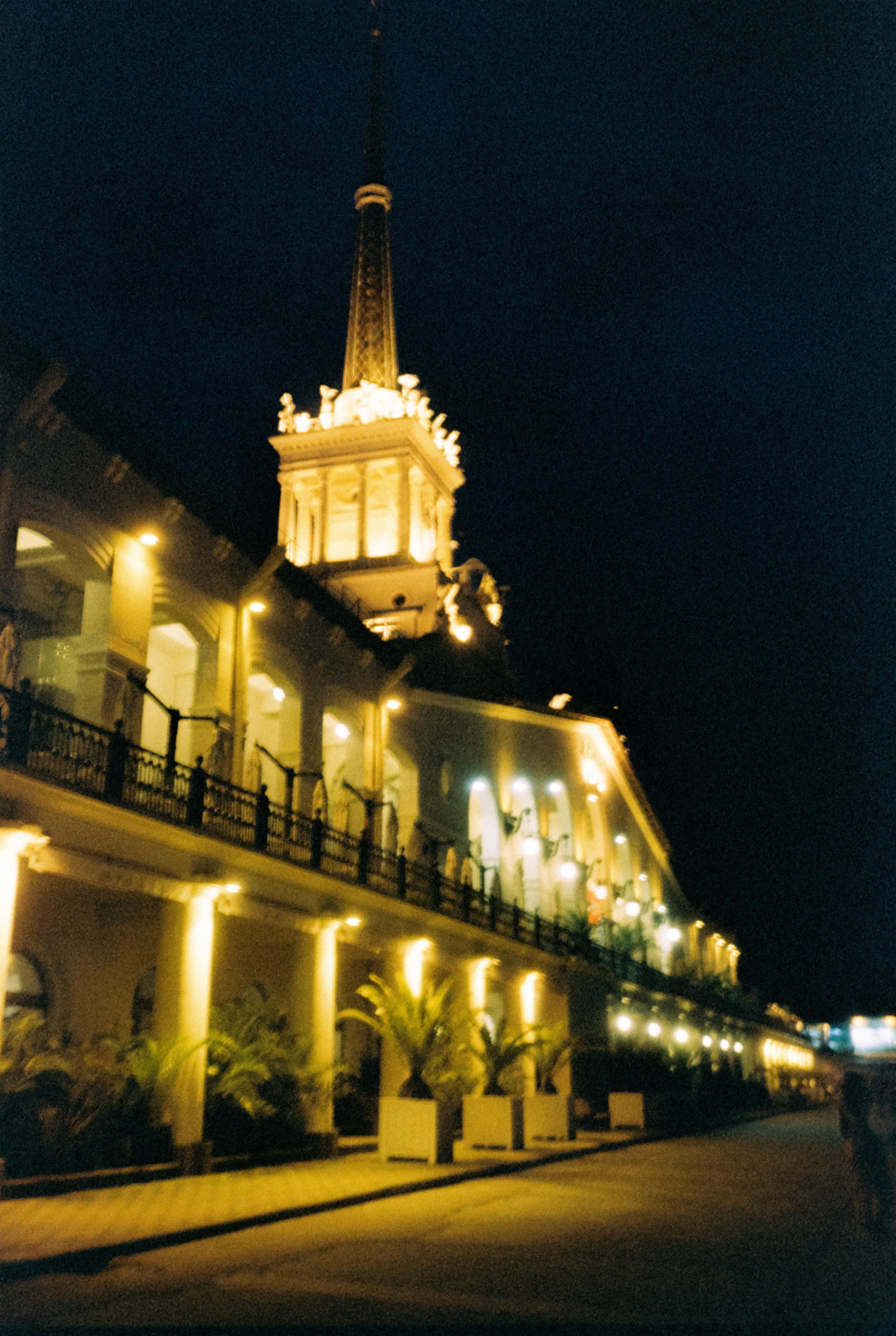 Grand Marina Sochi вечерние огни. Фотограф-документалист Мария Осокина