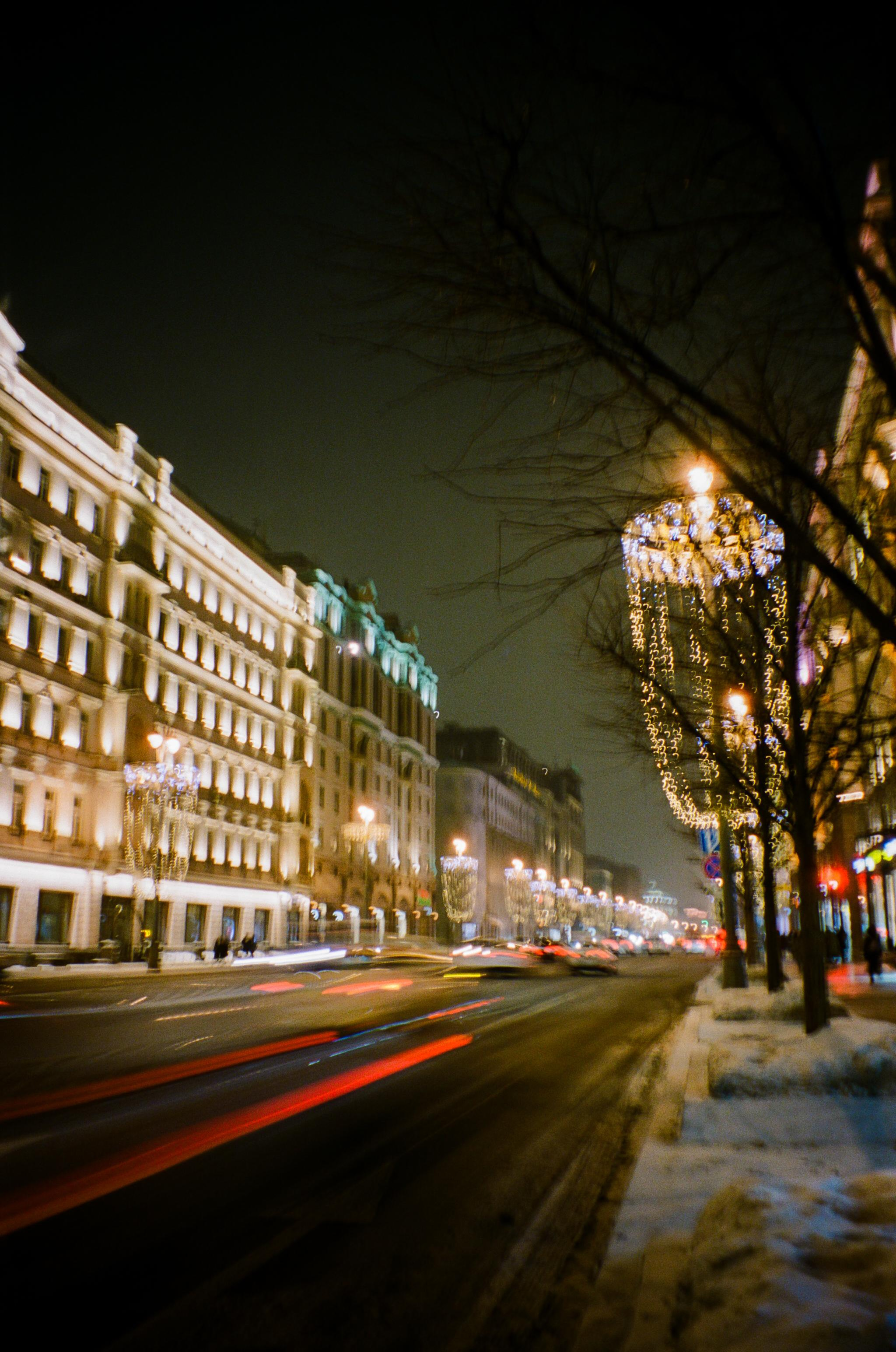 Тверская в феврале. Фонари. Фотограф-документалист Мария Осокина