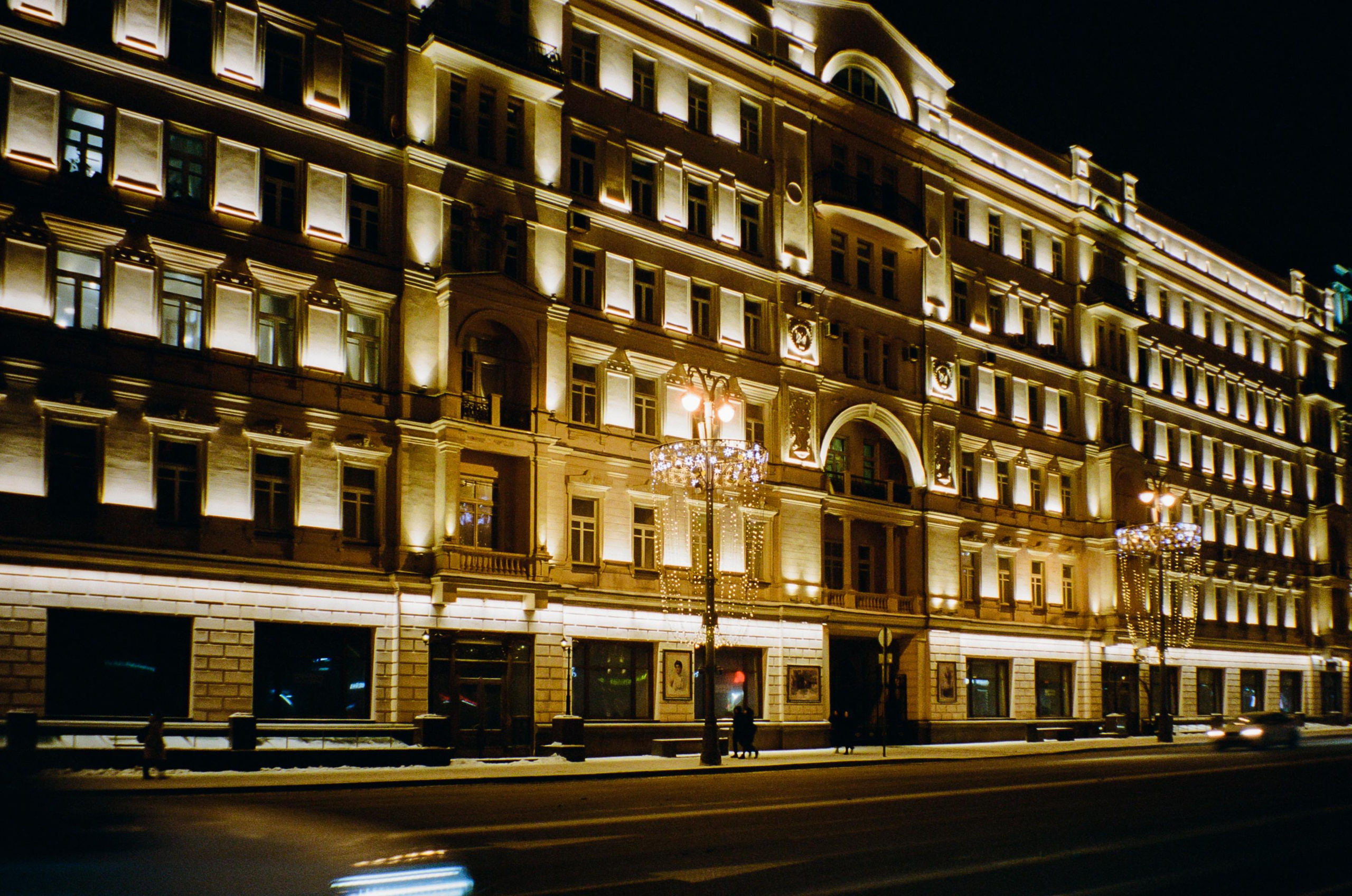 Тверская в феврале. Фонари. Фотограф-документалист Мария Осокина