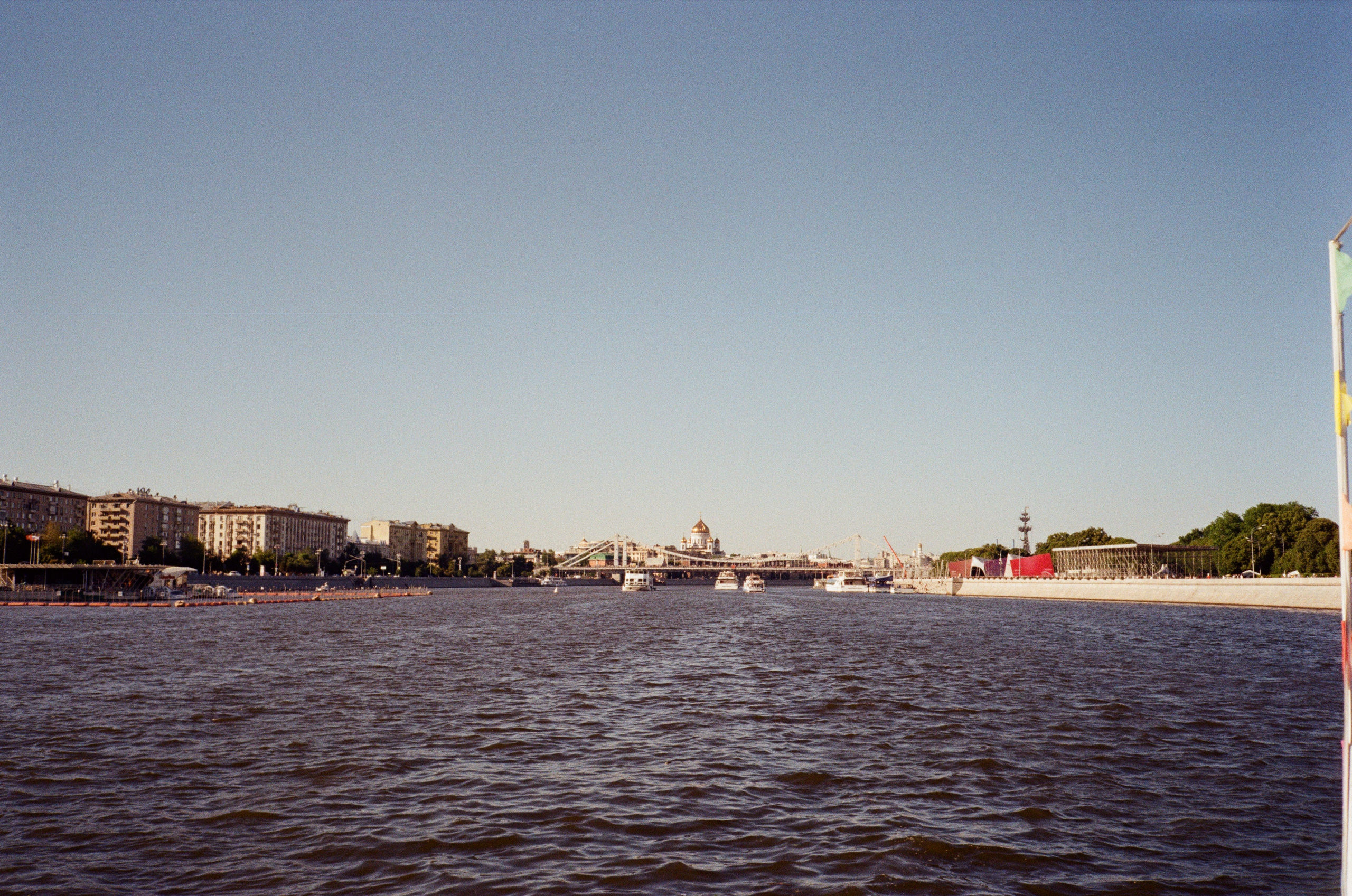 Прогулка по Москва-реке. Июль. Фотограф-документалист Мария Осокина
