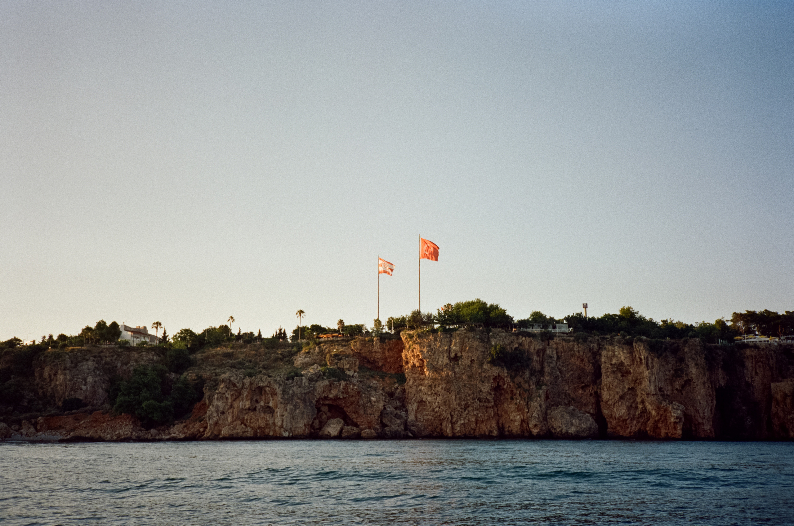 Прогулка на катере до порта Калеичи и обратно к бару Calypso. Закат. Фотограф-документалист Мария Осокина