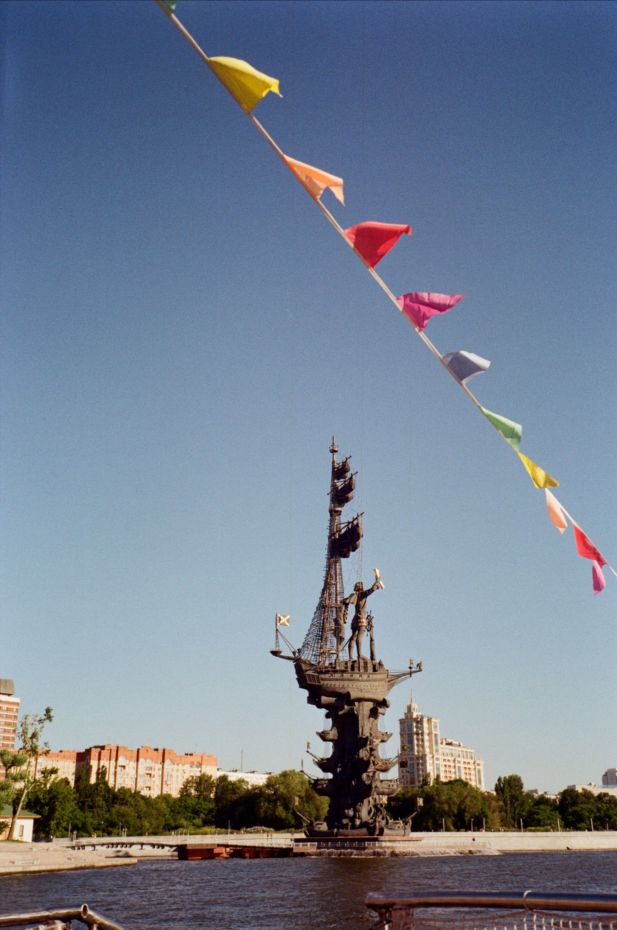 Прогулка по Москва-реке. Июль. Фотограф-документалист Мария Осокина