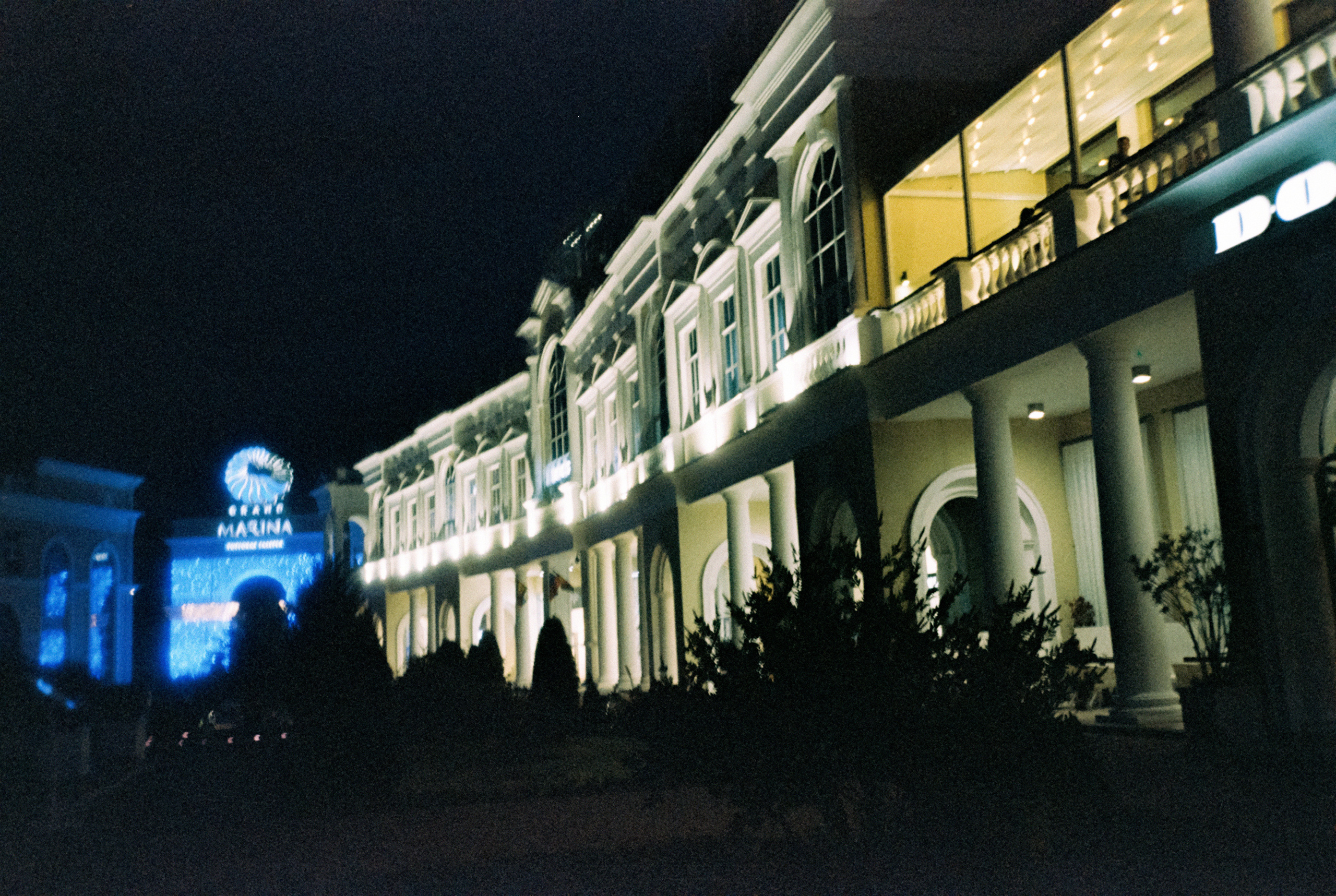 Grand Marina Sochi вечерние огни. Фотограф-документалист Мария Осокина