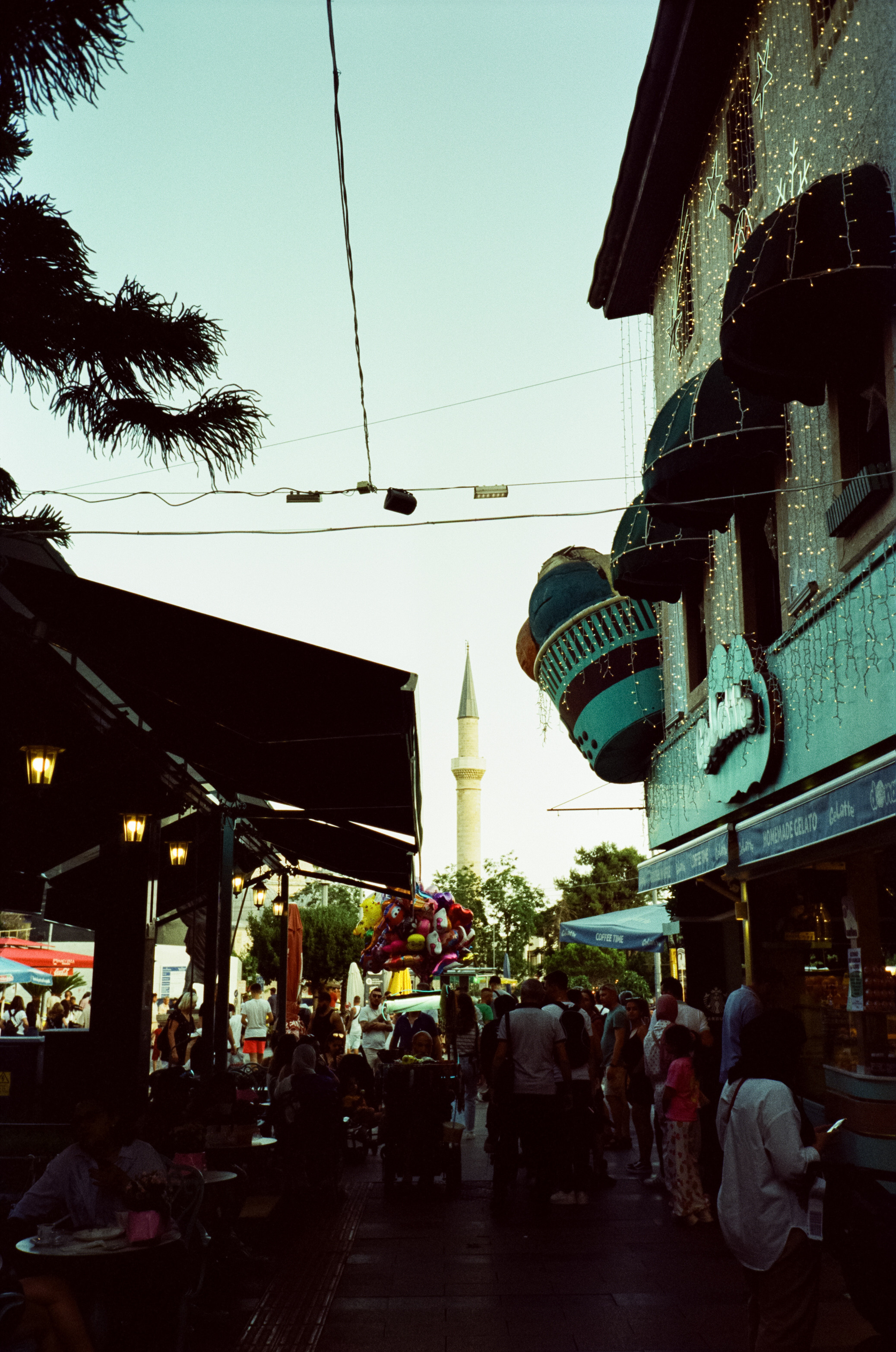 Улочки старого города, котики и кафе GeLatte. Фотограф-документалист Мария Осокина