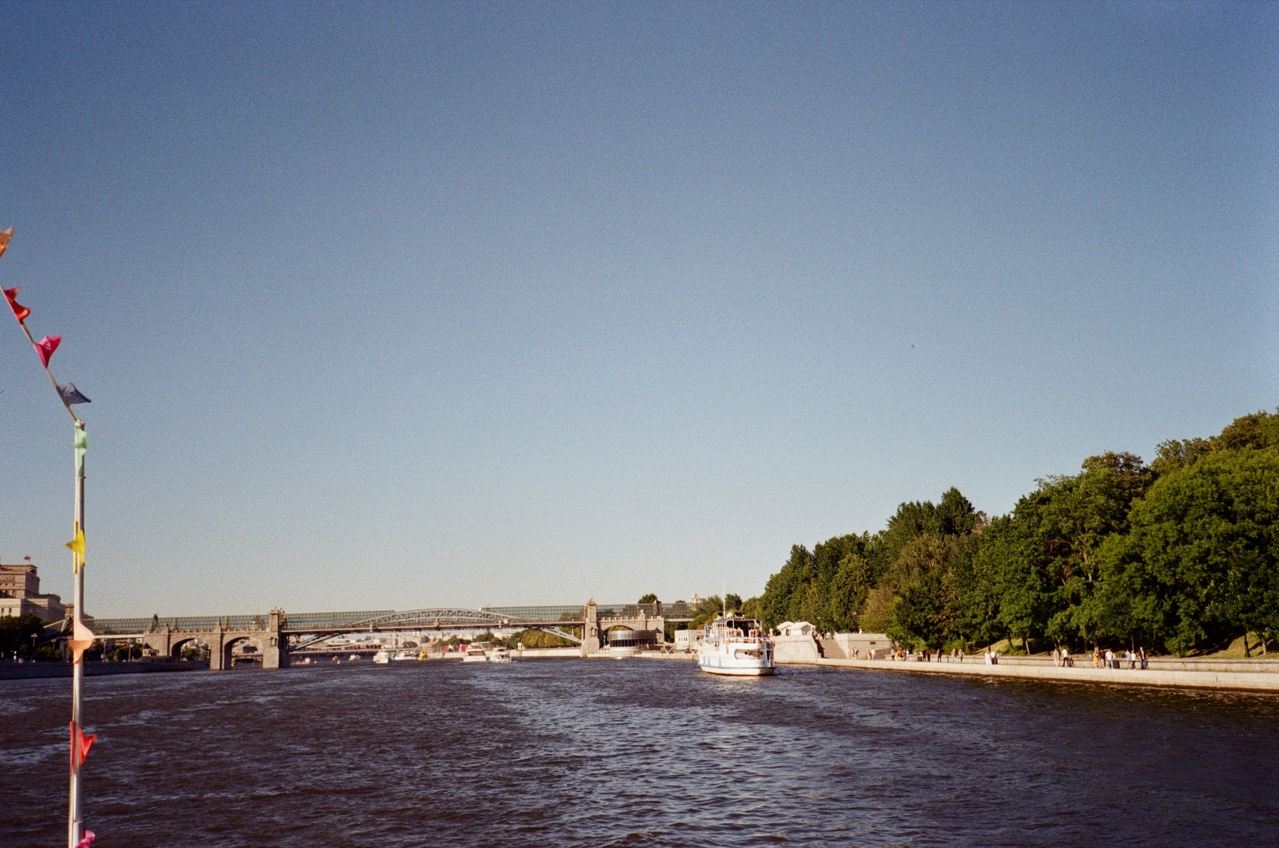 Прогулка по Москва-реке. Июль. Фотограф-документалист Мария Осокина