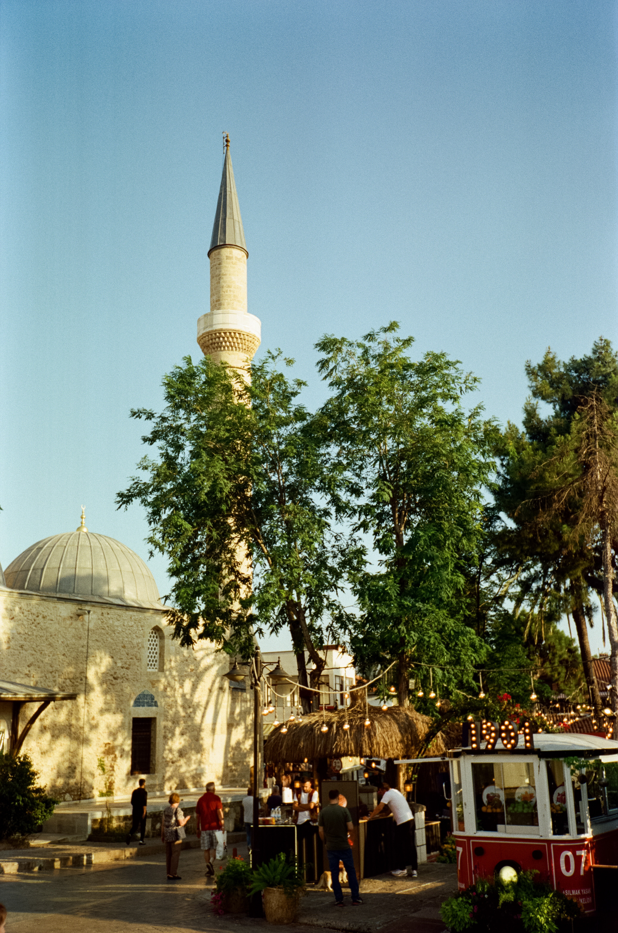 Улочки старого города, котики и кафе GeLatte. Фотограф-документалист Мария Осокина