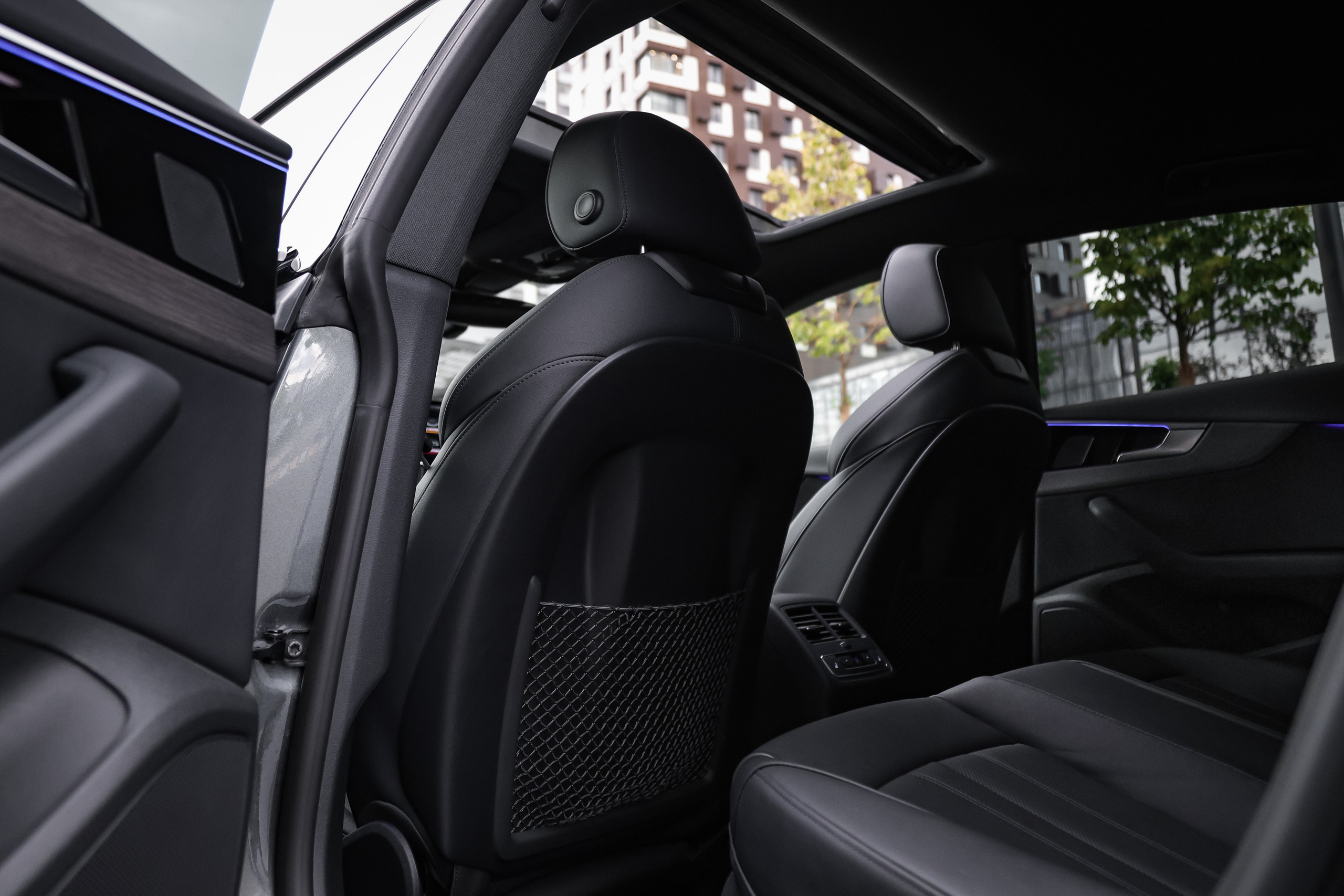 2022 AUDI S QUATTRO. Mixturecaptures