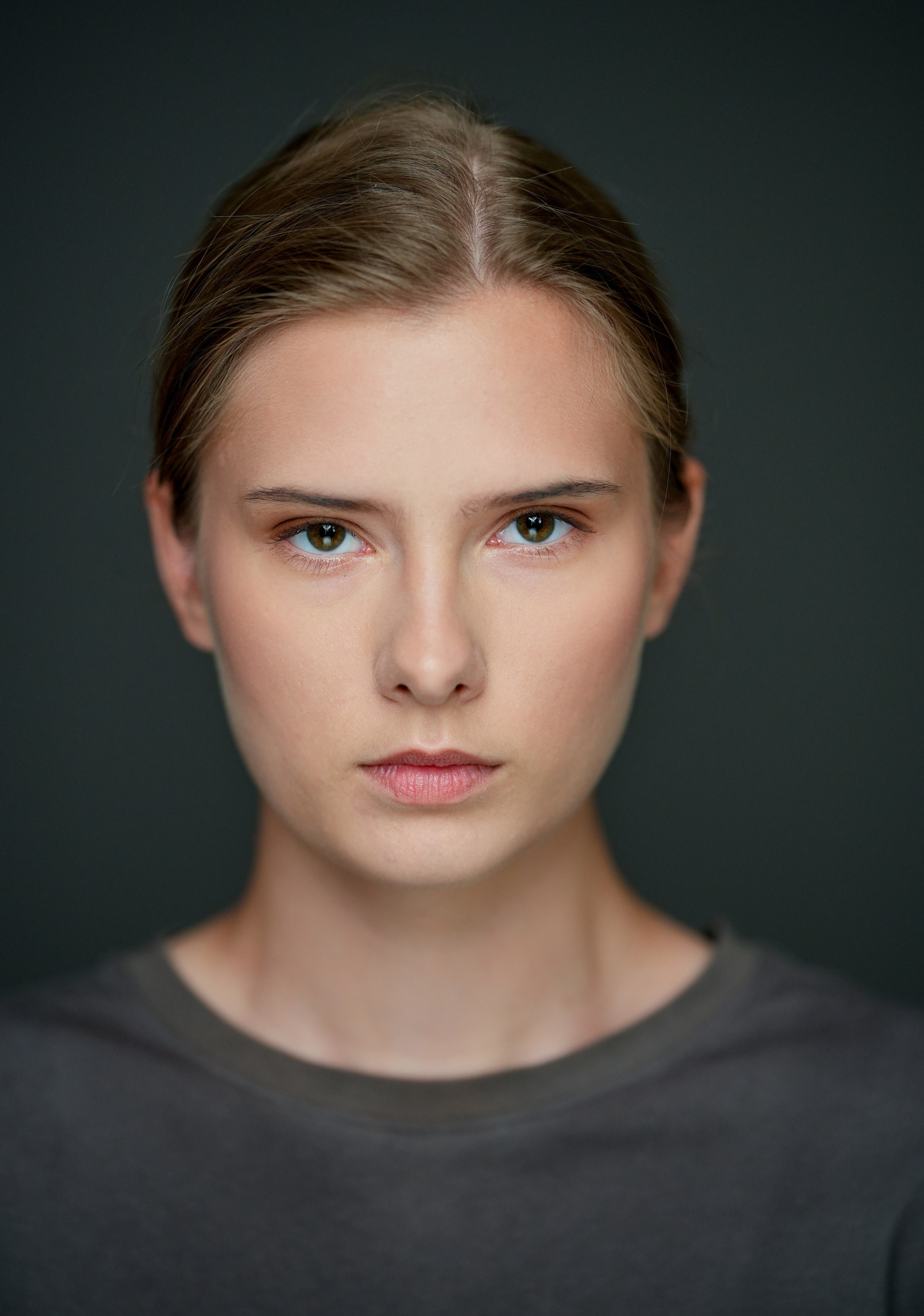 Актриса Юлиана Высоцкая. Портретная съемка в Москве, студийный фотограф Игорь Фомин