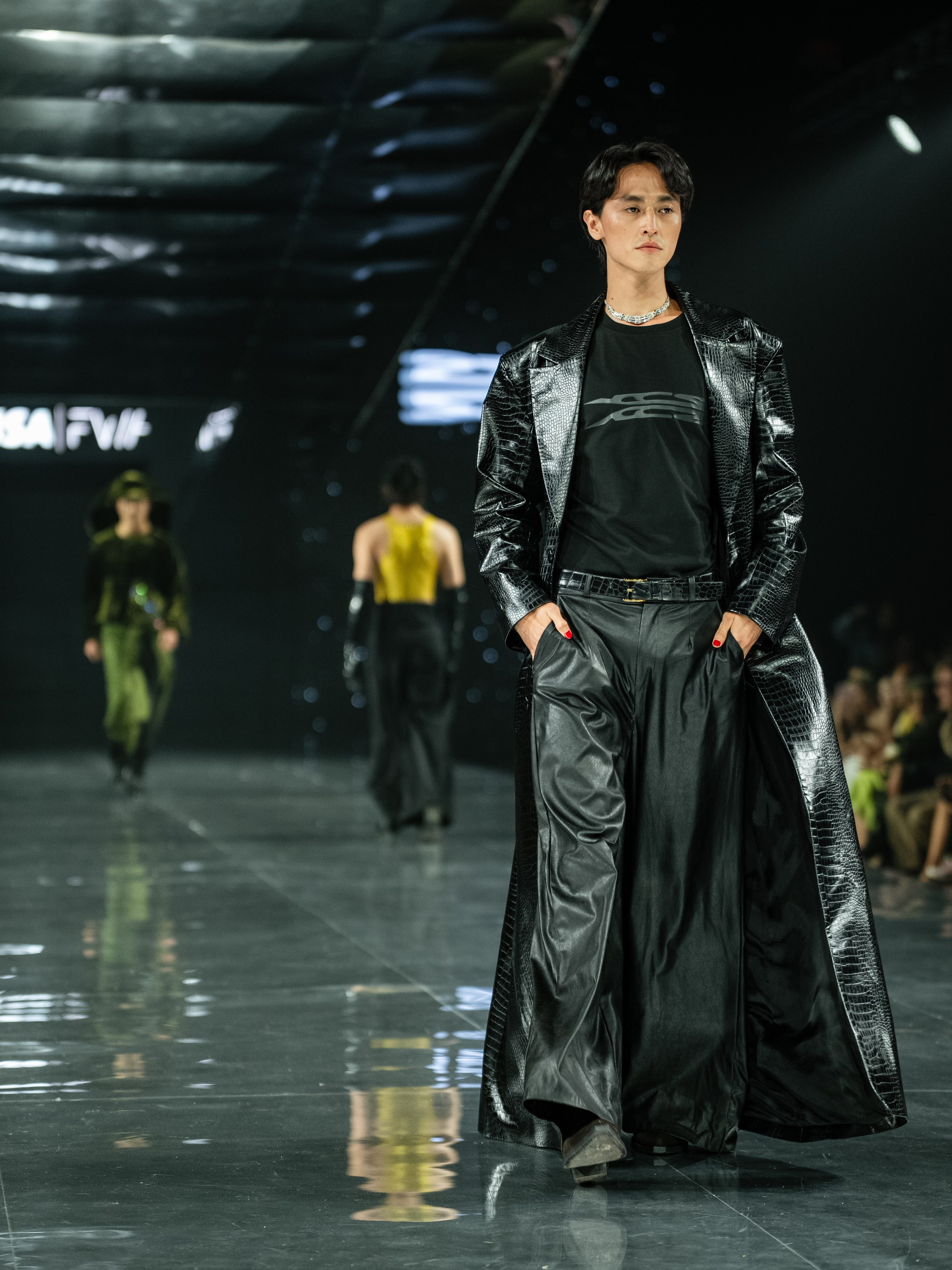 Visa Fashion Week YESYES. Сайт Алматинского НЮ АРТ, будуар и фэшн фотографа Дениса Карпенко