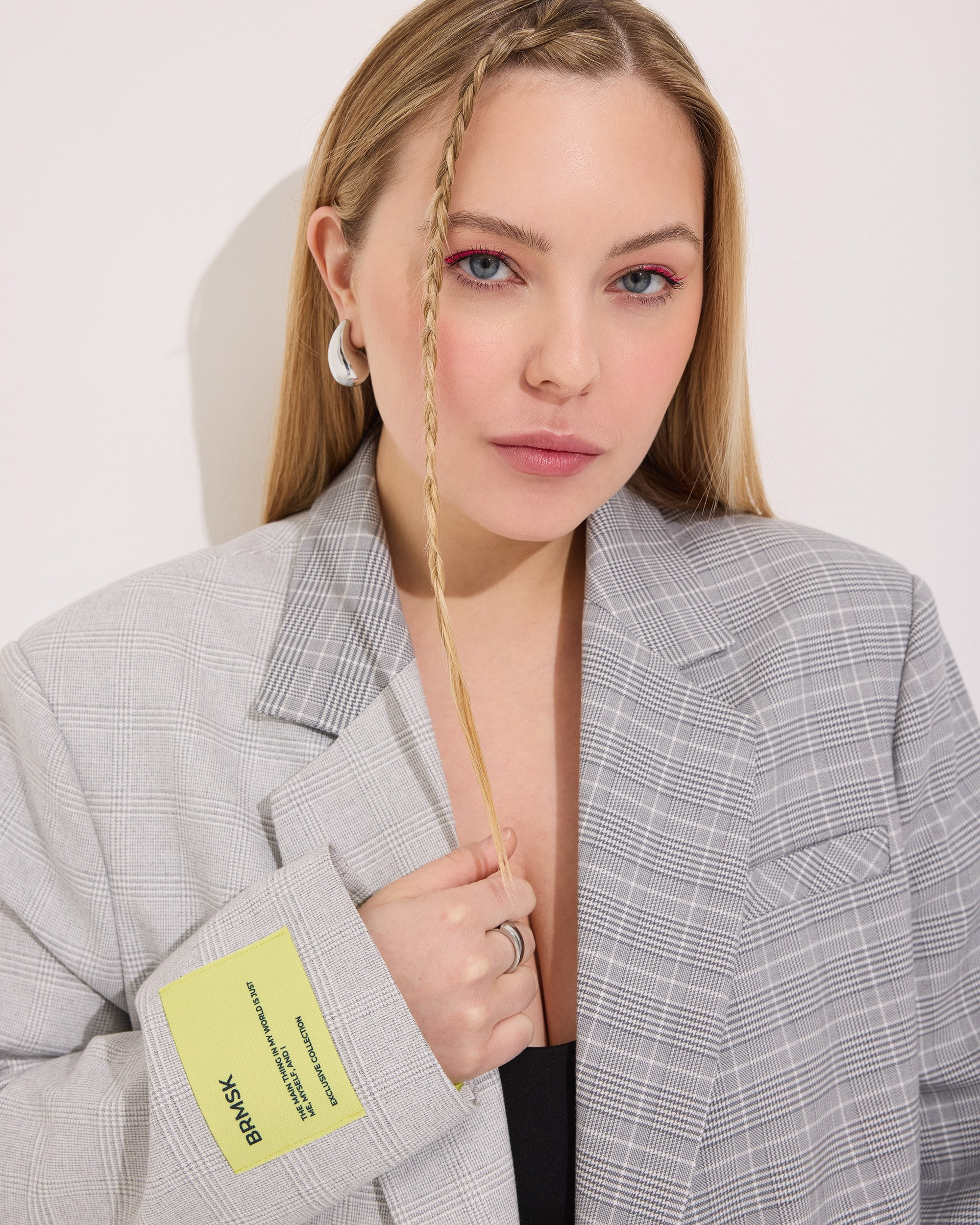 Одежда. Curvy Daria модель плюс сайз