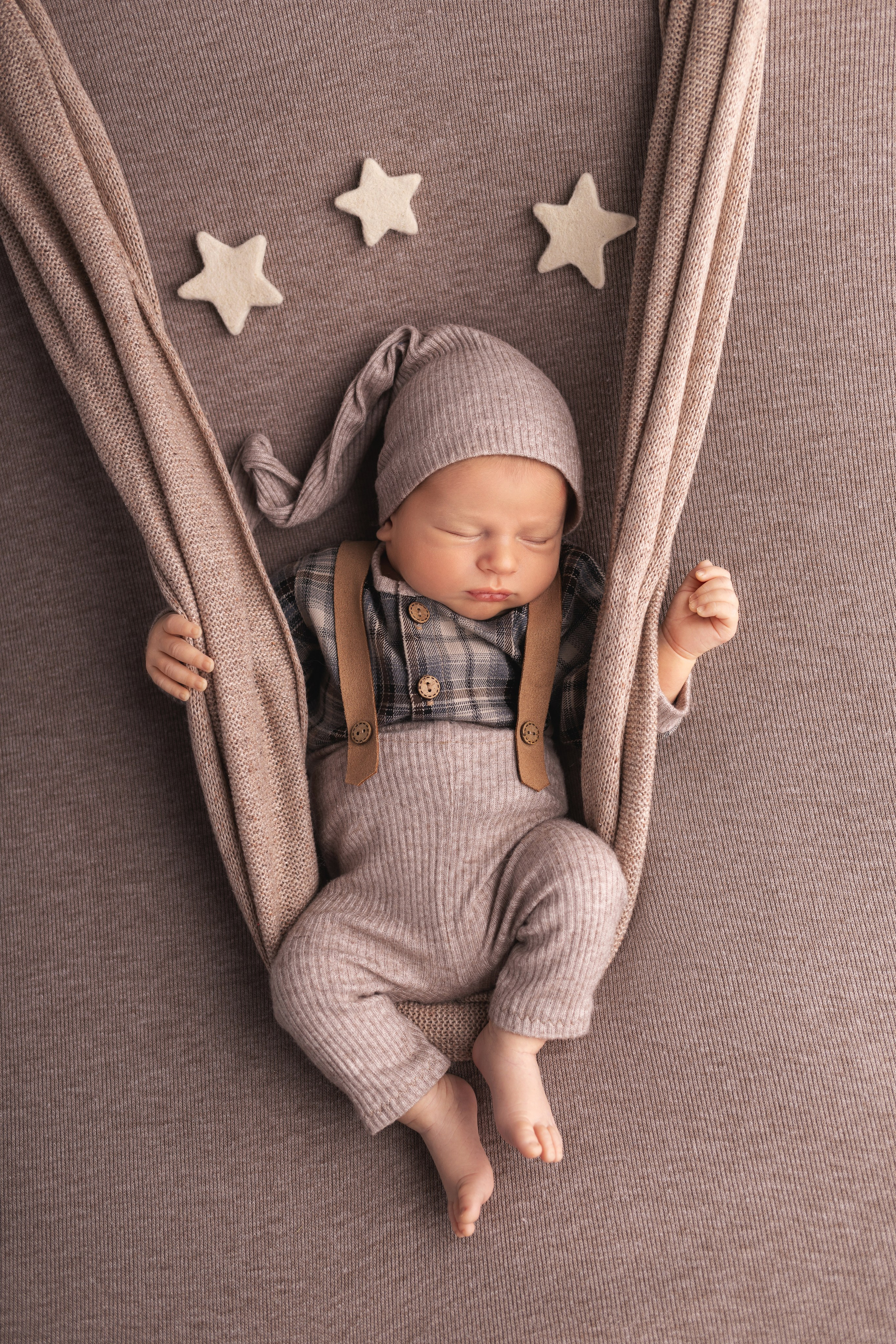 Классическая фотосессия малыша. Фотограф новорожденных малышей в Омске и Омской области Эльвира Камаева