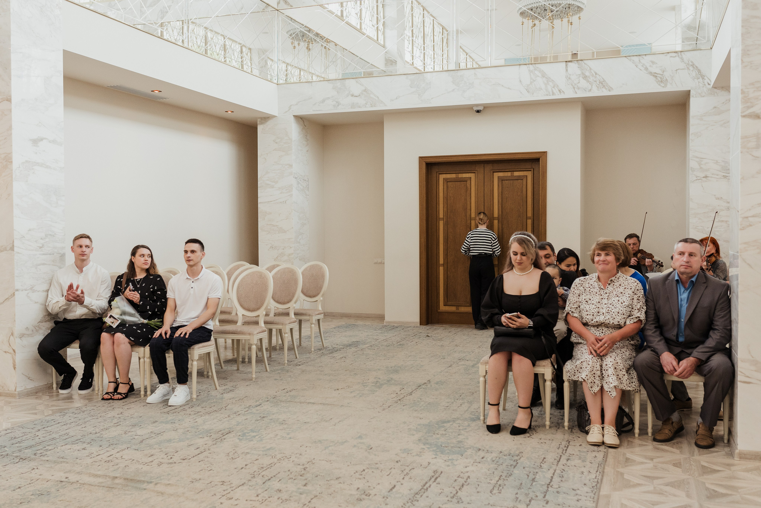 Свадебная фотопрогулка в Москве по центру. Свадебный фотограф в Москве Анна Полушина