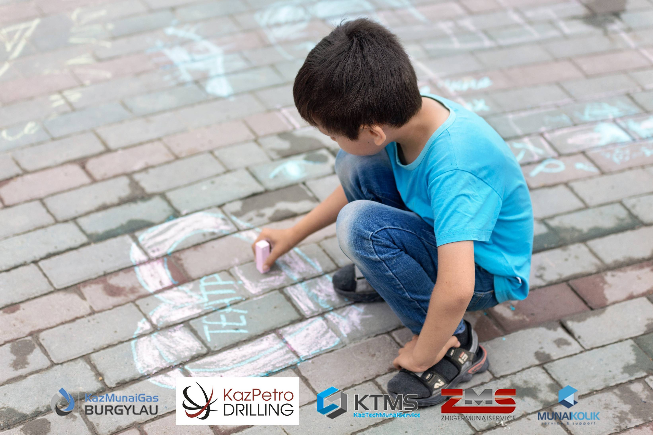 Фоторепортаж с 1 июня в Атырау (день защиты детей). Фотограф в Атырау Максим Стадниченко