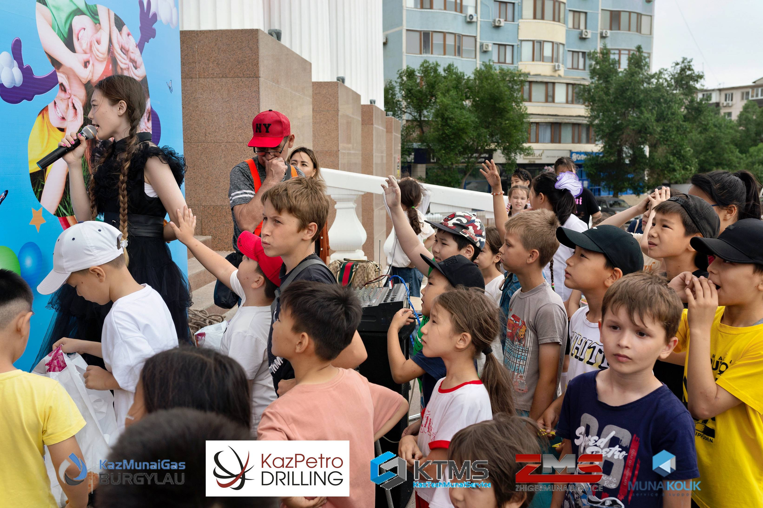 Фоторепортаж с 1 июня в Атырау (день защиты детей). Фотограф в Атырау Максим Стадниченко