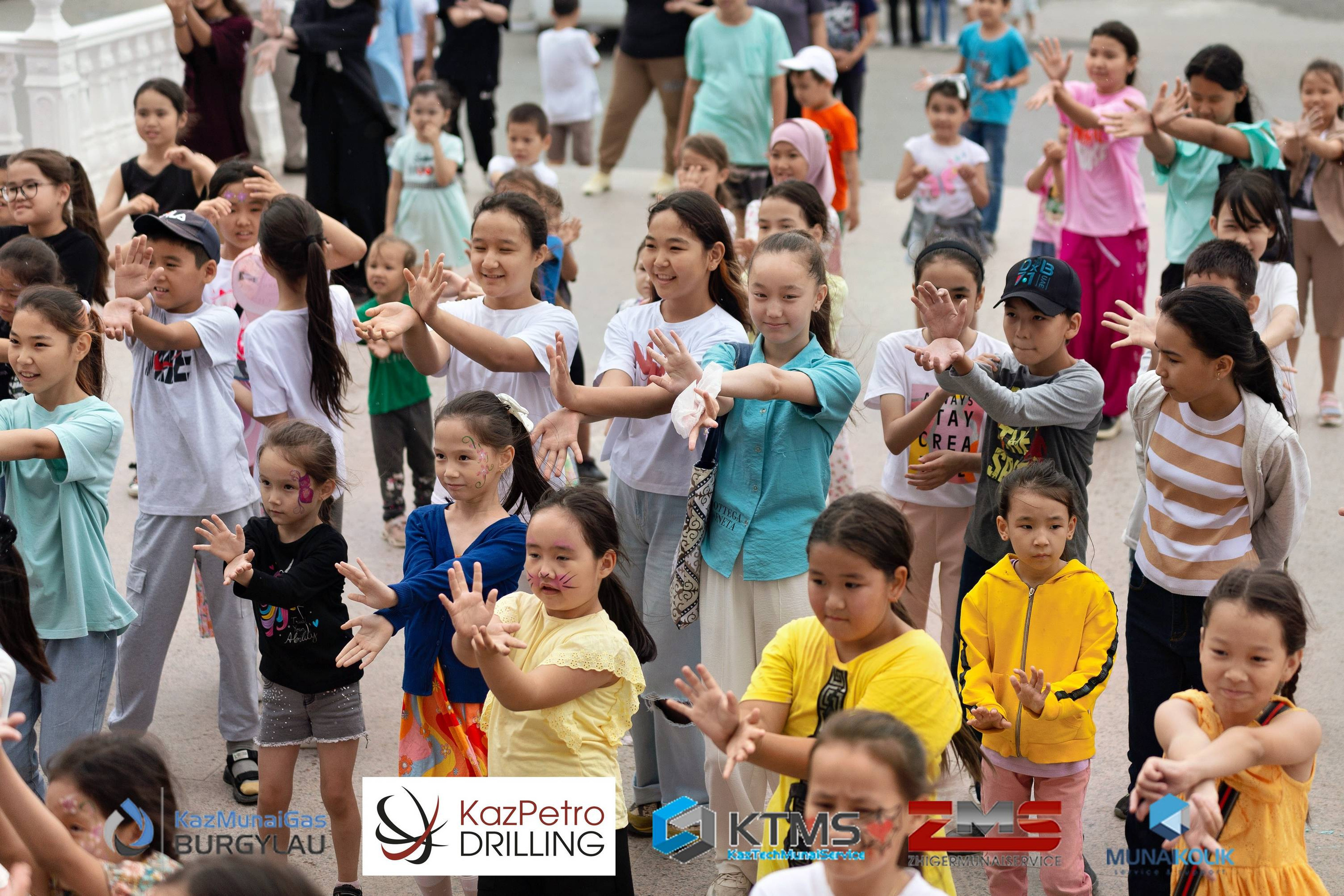 Фоторепортаж с 1 июня в Атырау (день защиты детей). Фотограф в Атырау Максим Стадниченко