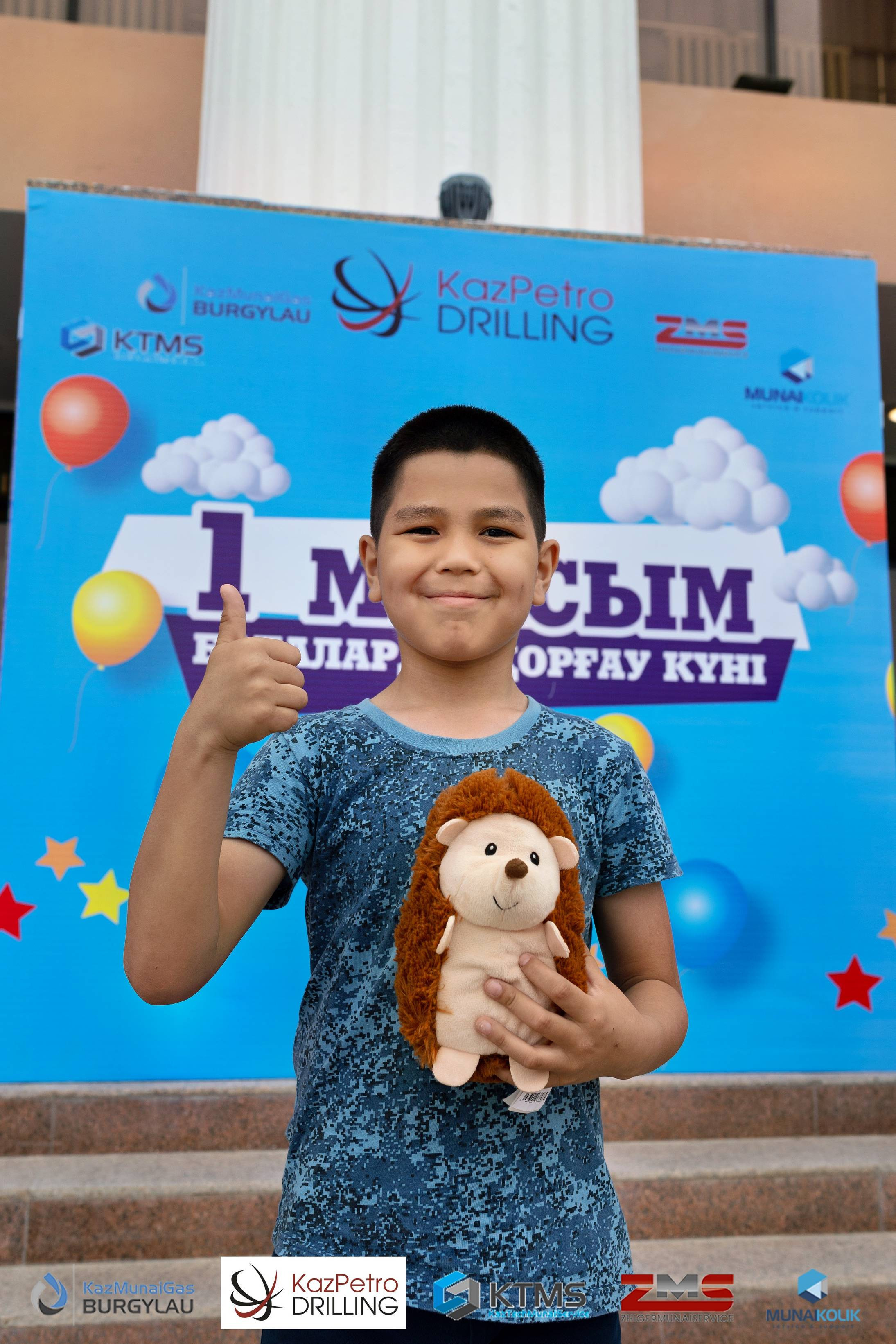 Фоторепортаж с 1 июня в Атырау (день защиты детей). Фотограф в Атырау Максим Стадниченко